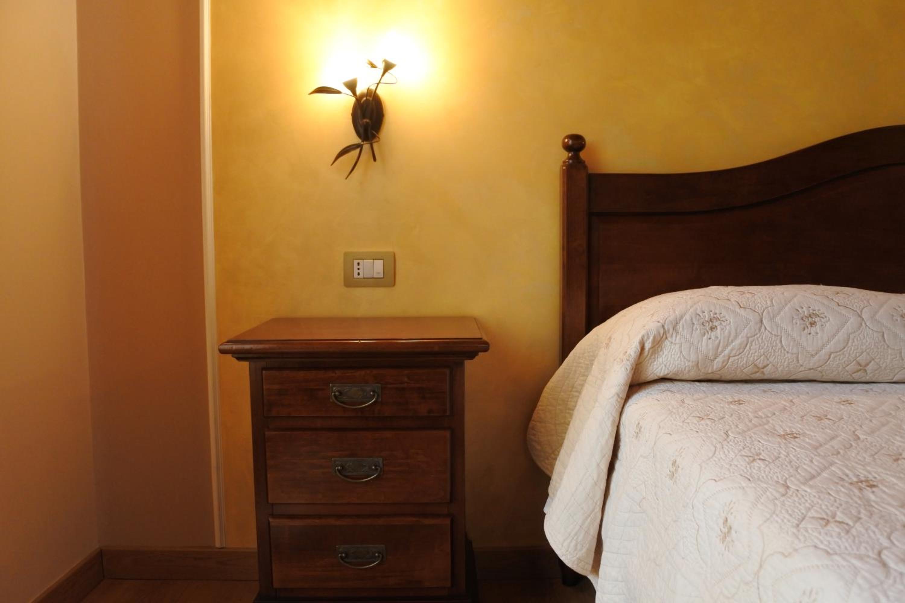 Double Room with Private Bathroom - Photo 1