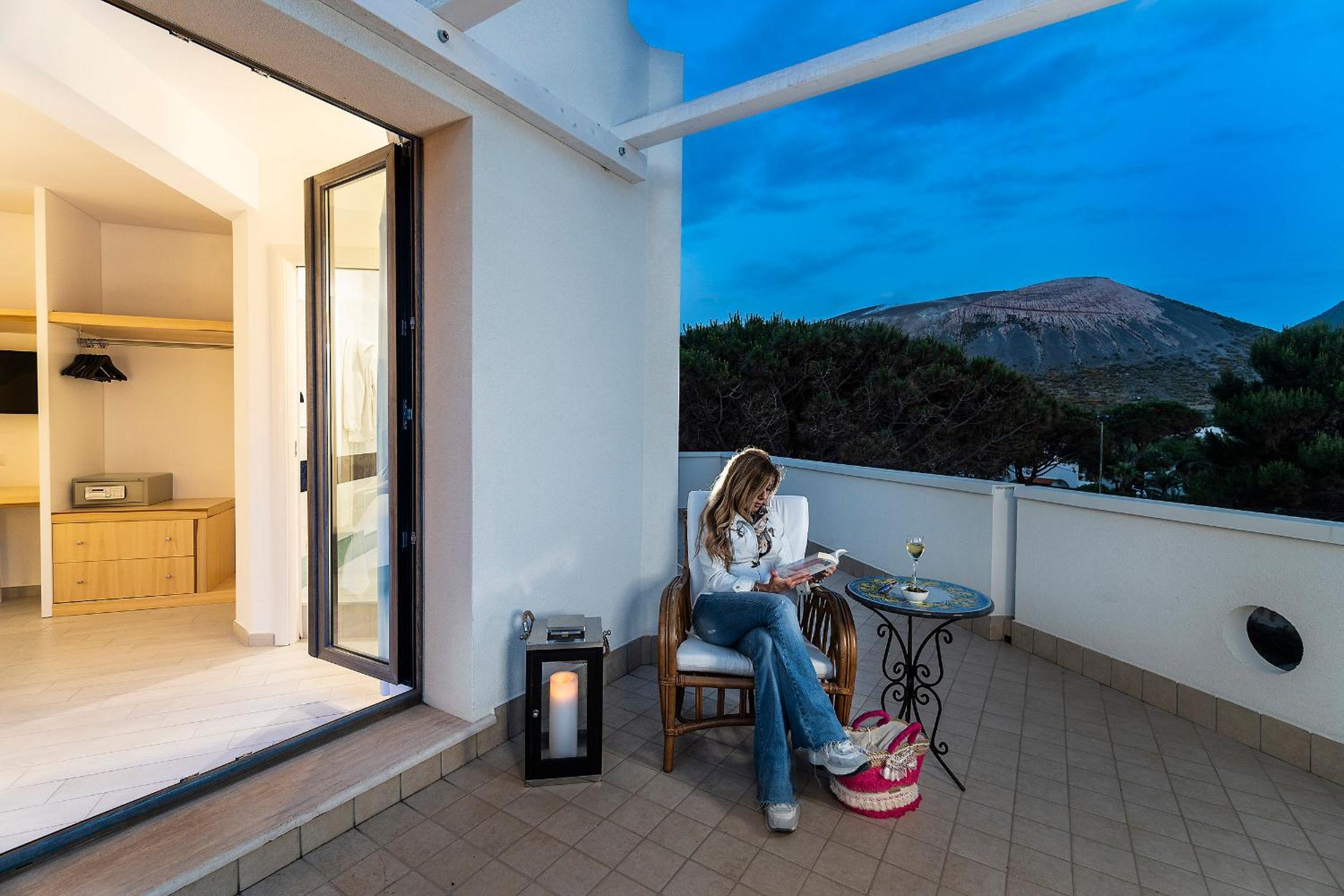 Suite with Terrace - Photo 5