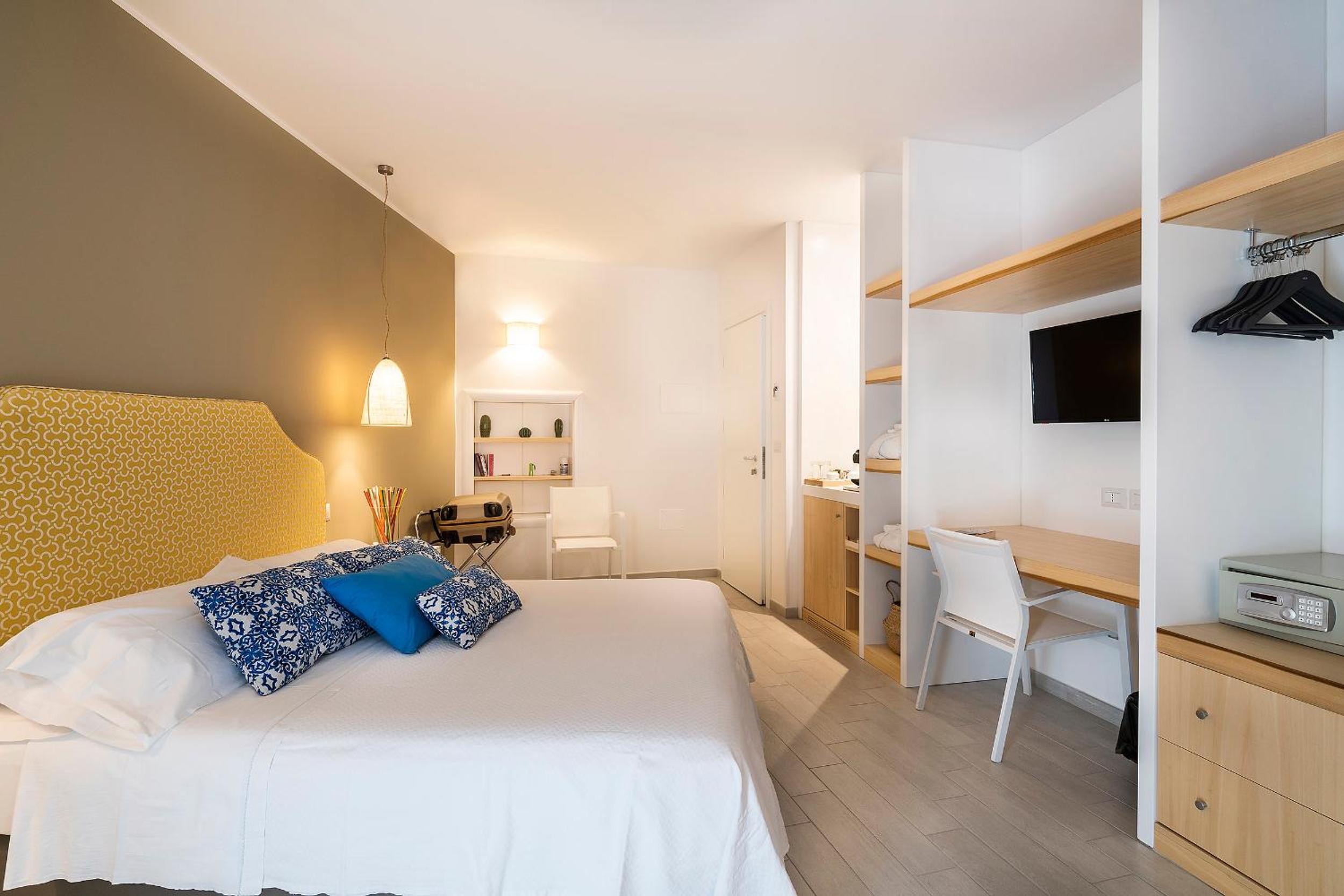 Suite with Terrace - Photo 1