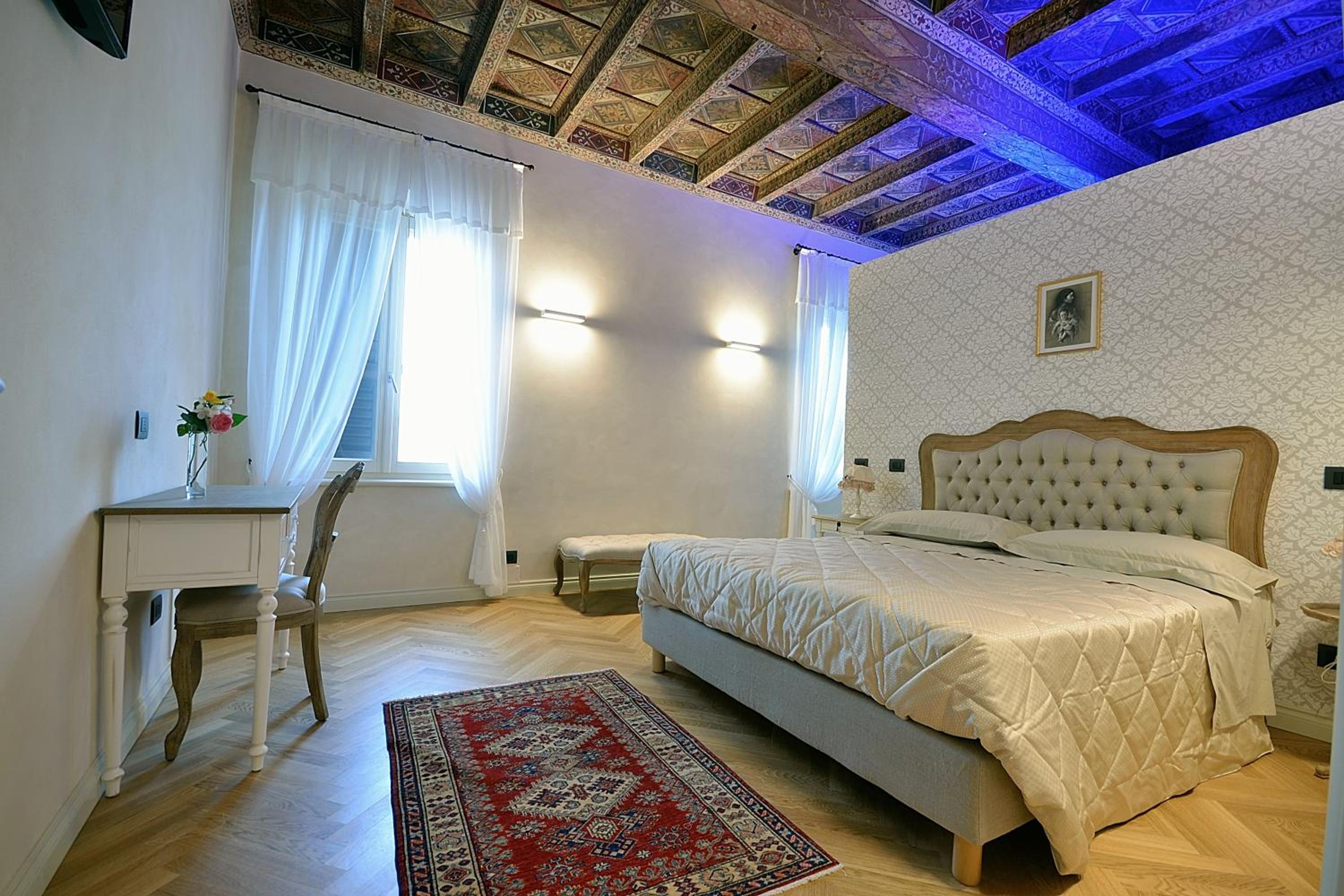 Deluxe Double Room photo 2