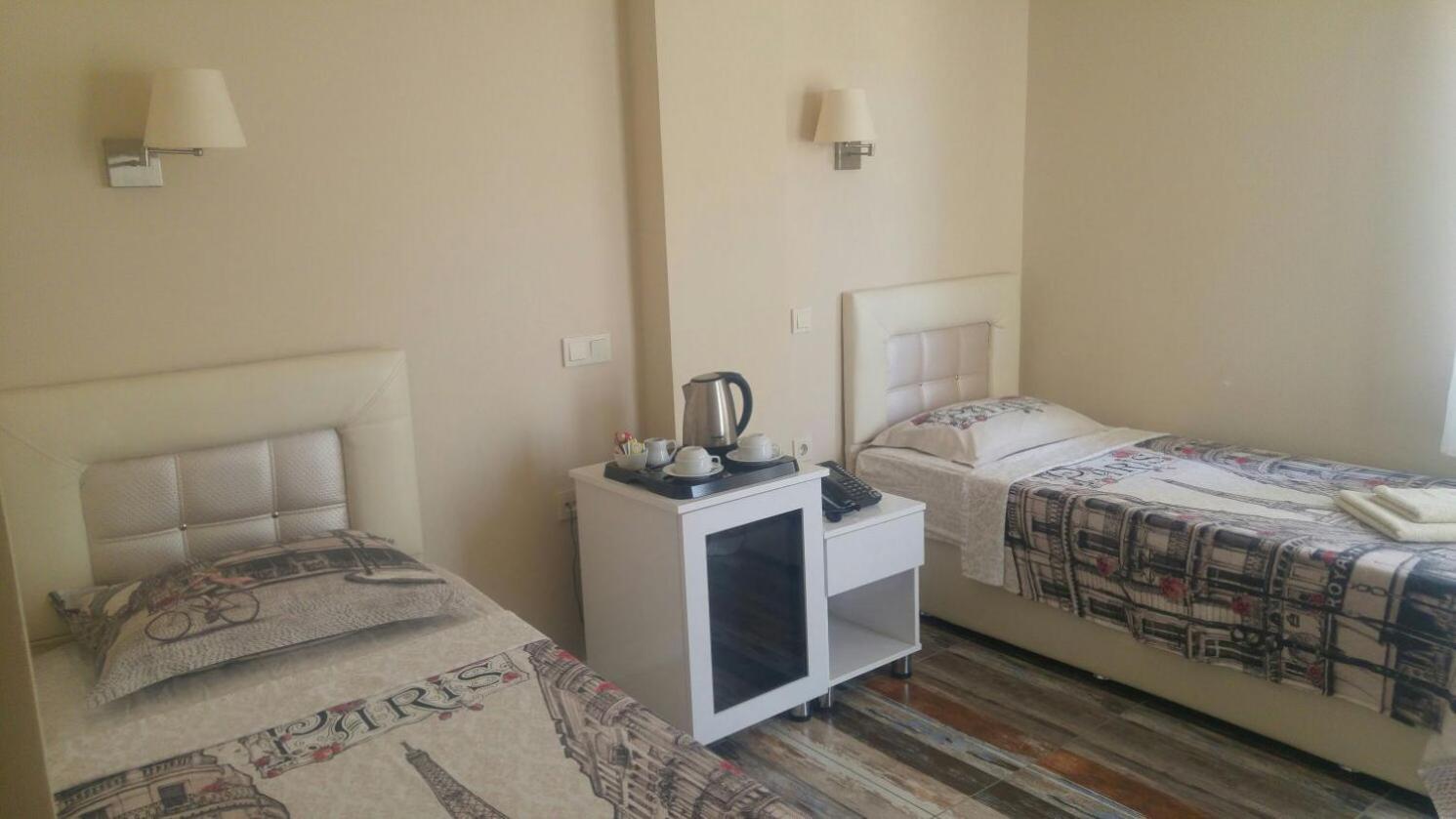Standard Twin Room photo 3