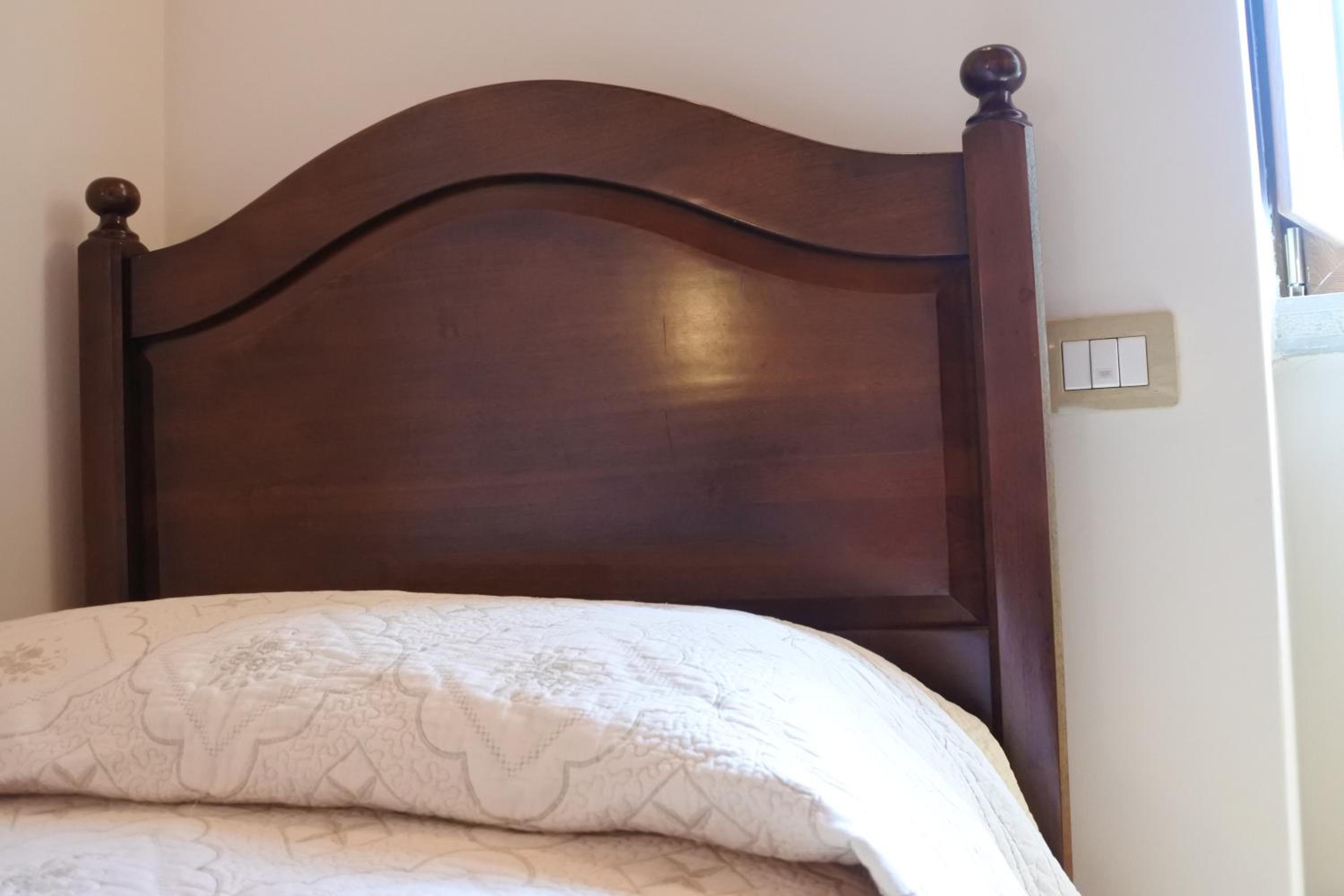 Twin Room with Private Bathroom - Photo 1