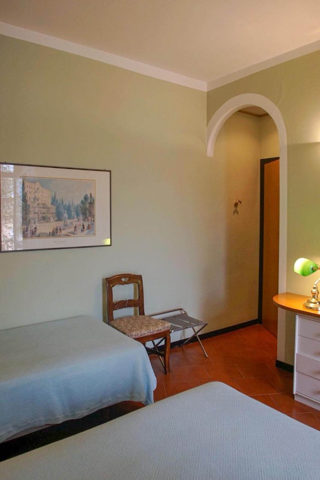 Triple Room with Private Bathroom photo 2