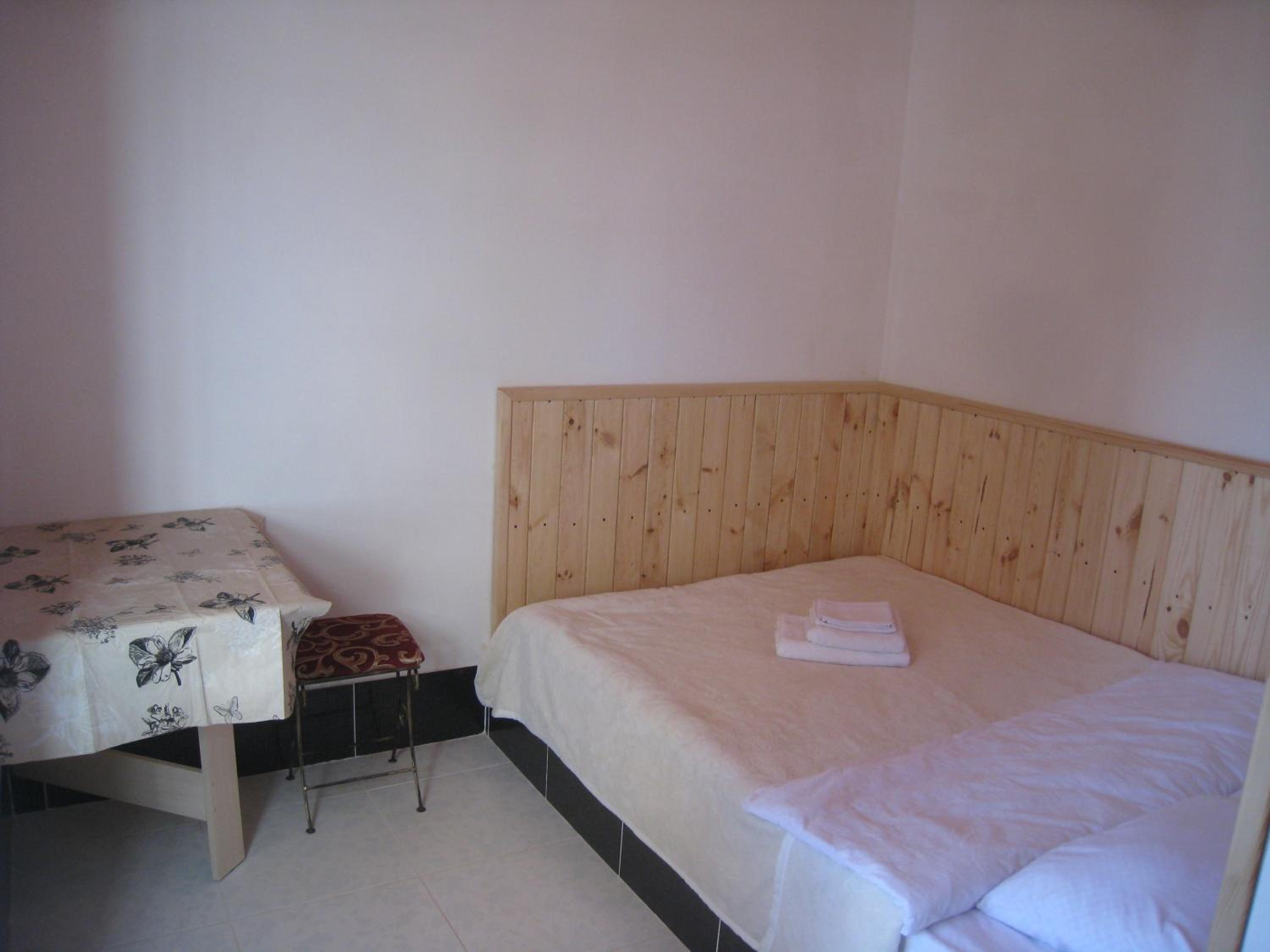 Budget Double Room photo 2
