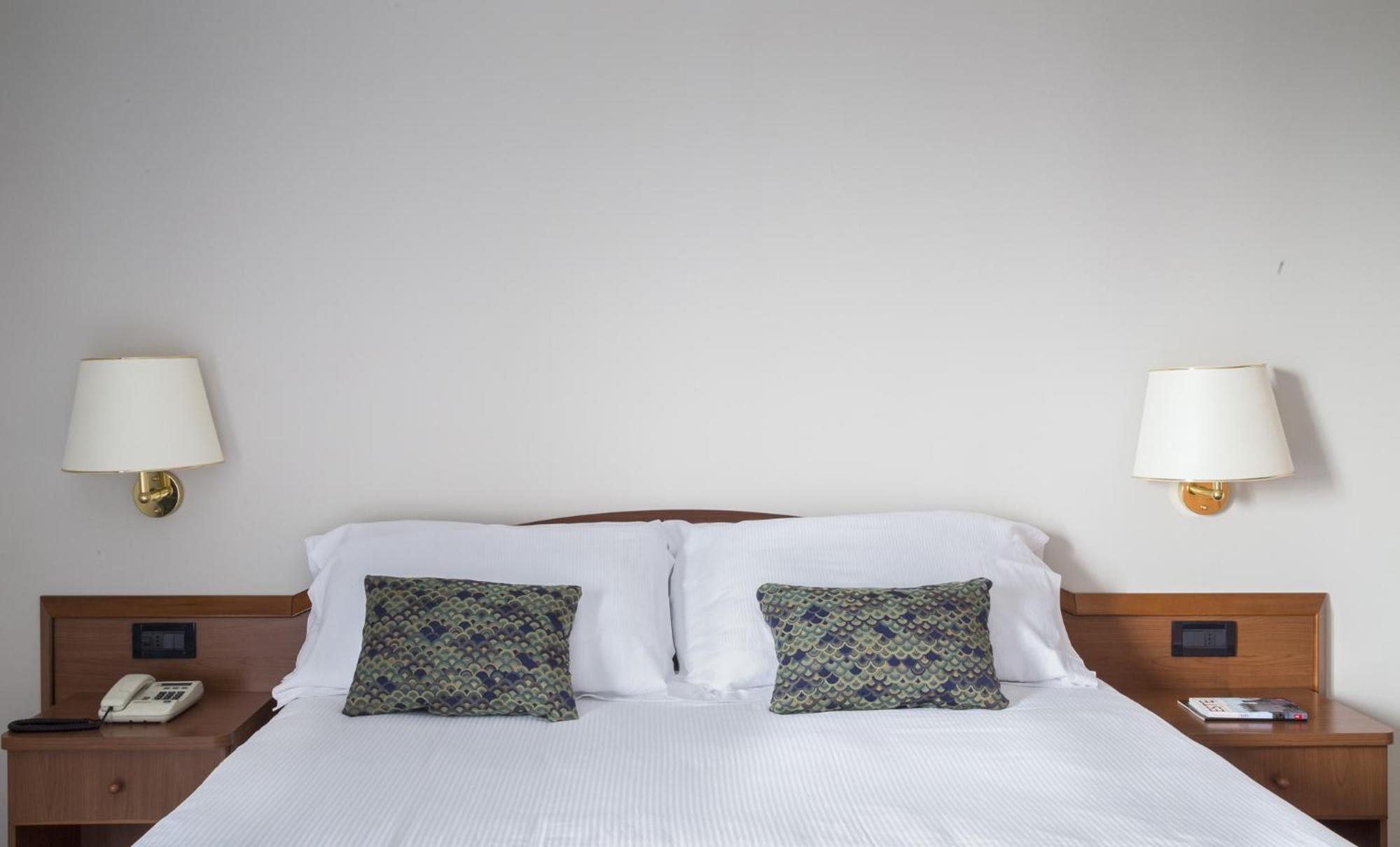 Standard Double or Twin Room photo 2