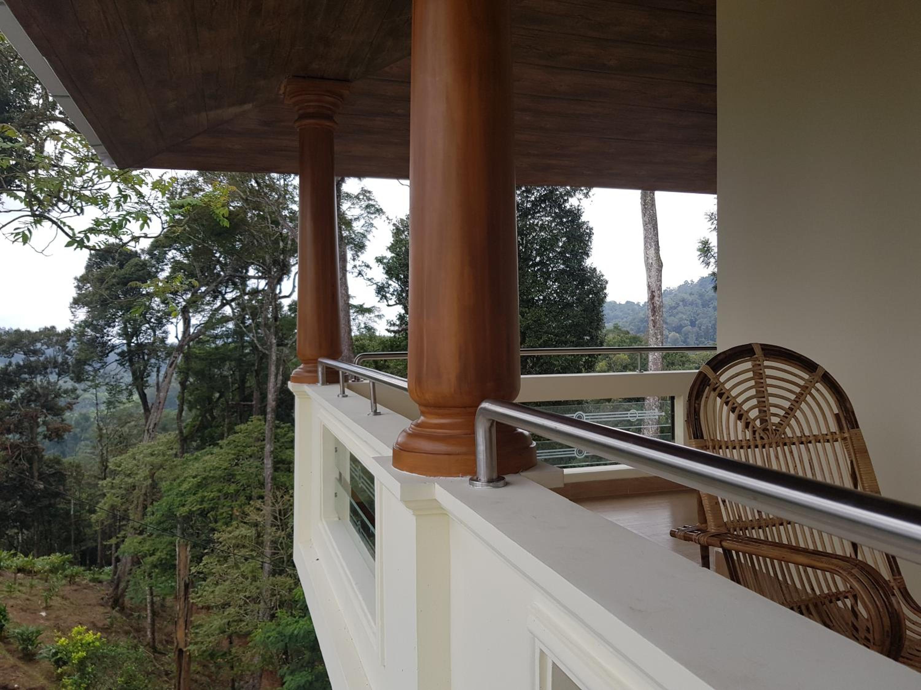 Double or Twin Room with Balcony - Photo 46