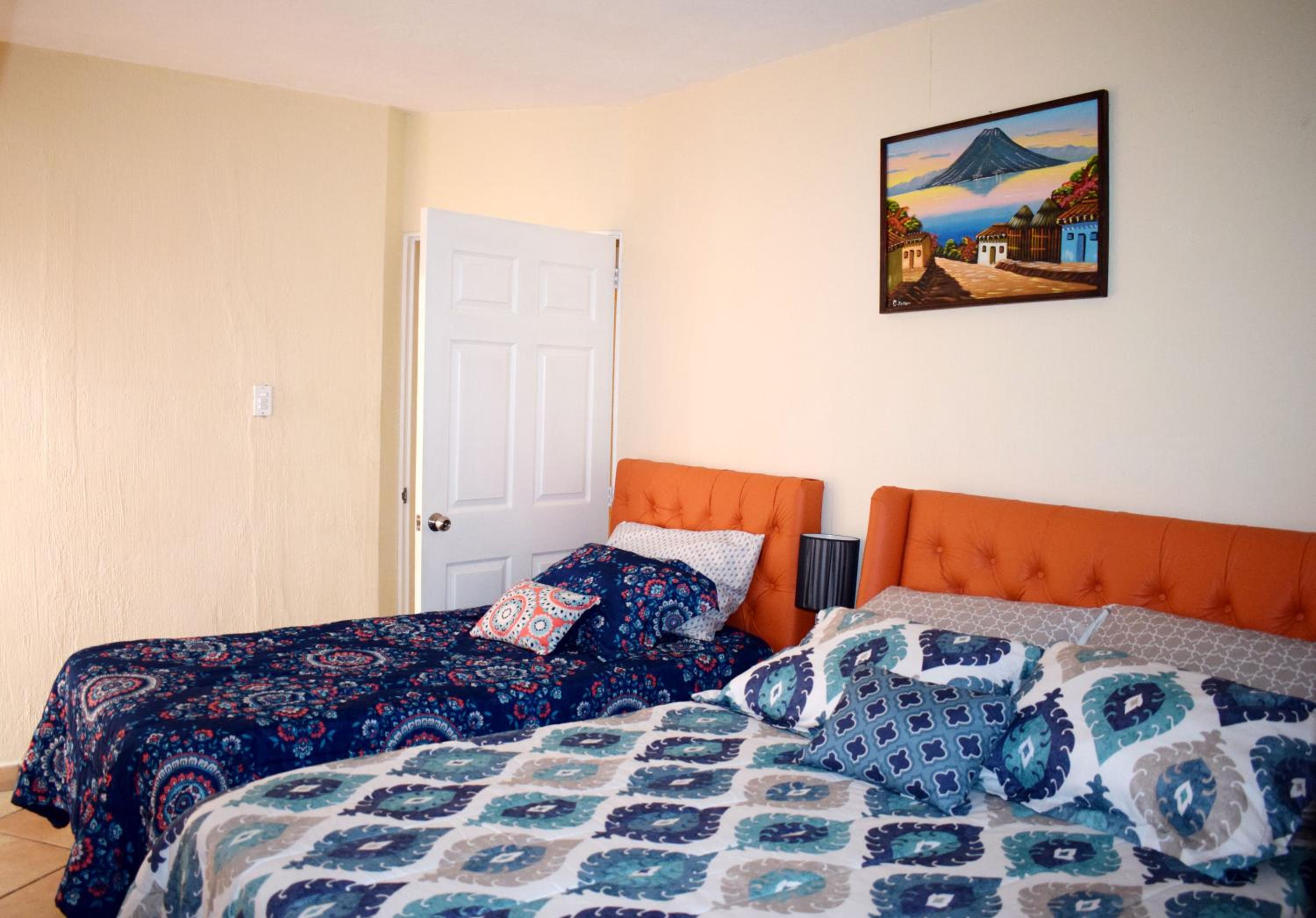 Twin Room with Private Bathroom photo 1