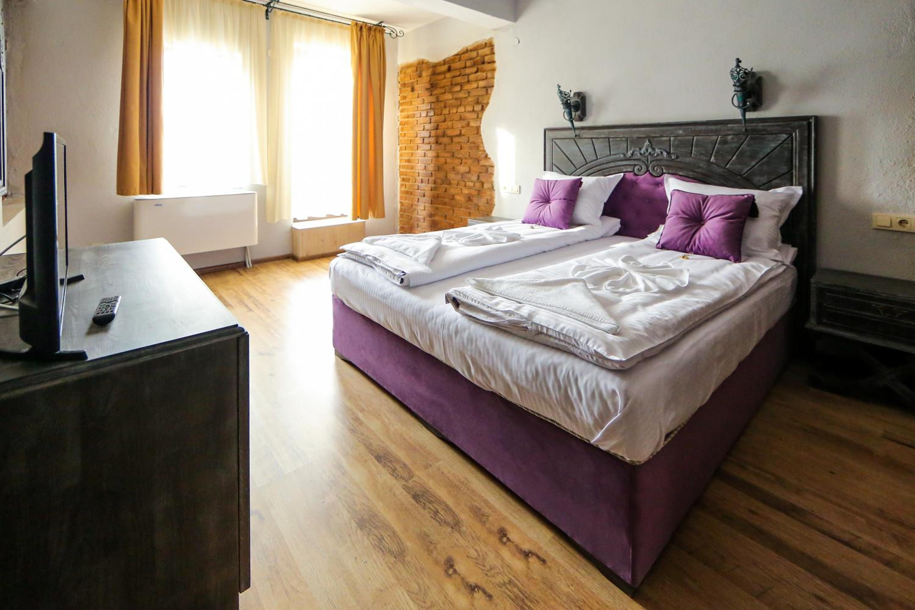 Standard Double Room - Photo 2