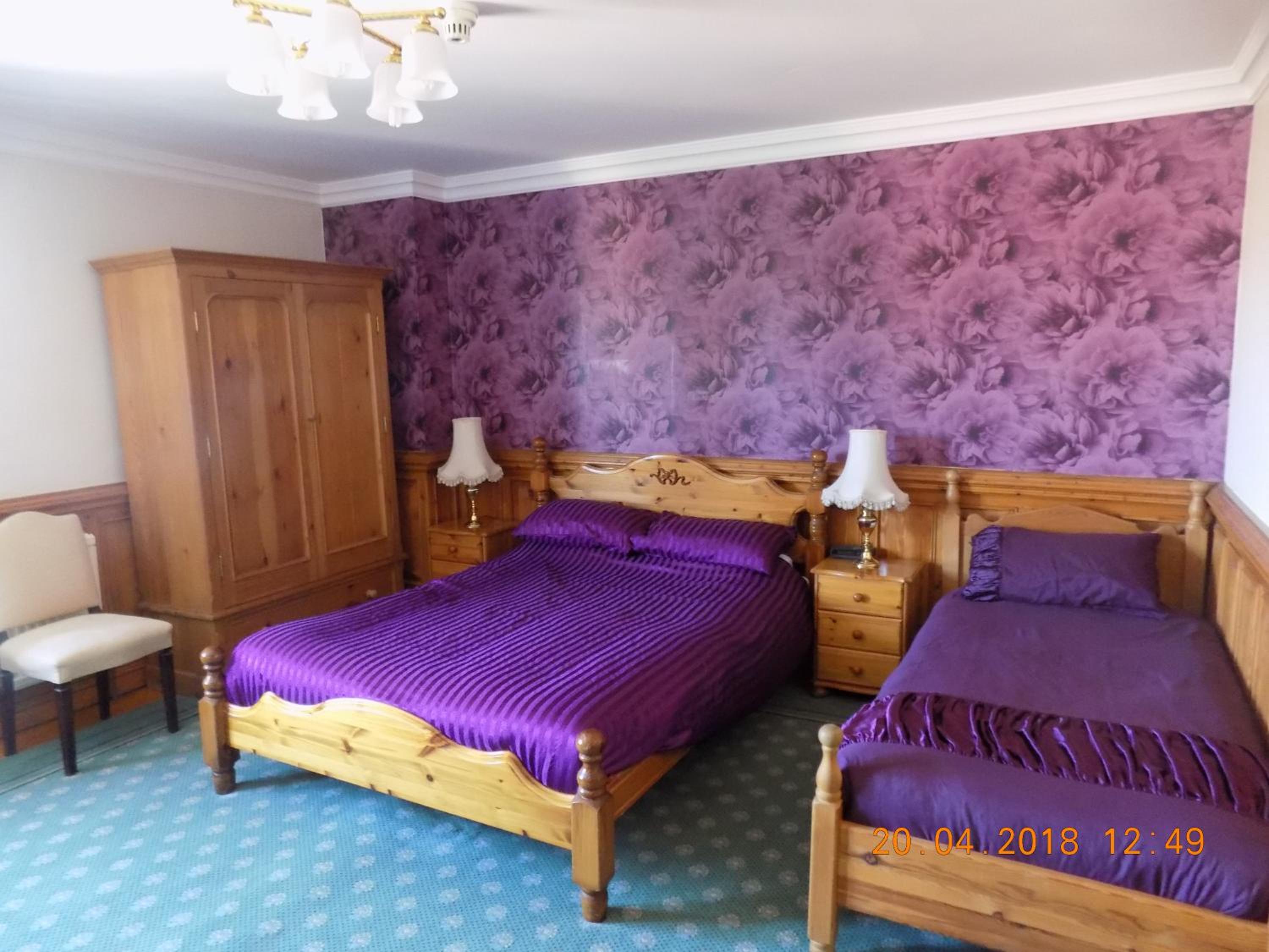 Standard Triple Room - Photo 8