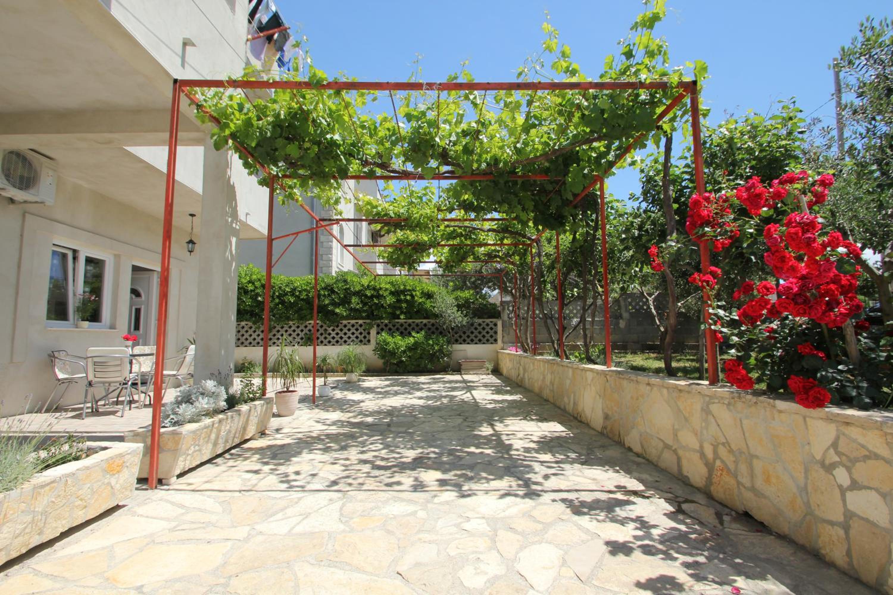 Apartment - Photo 18