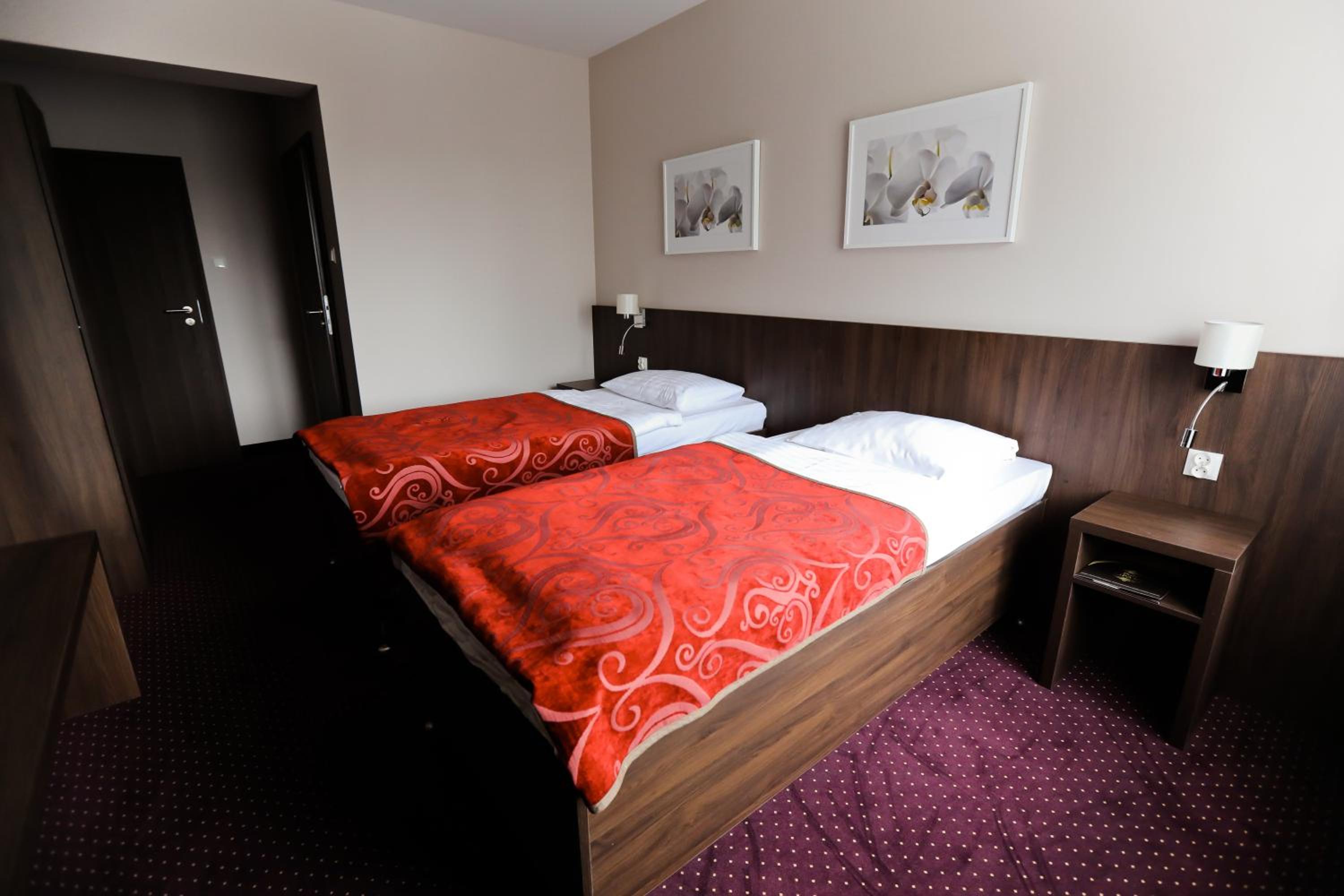 Superior Twin Room - Photo 4