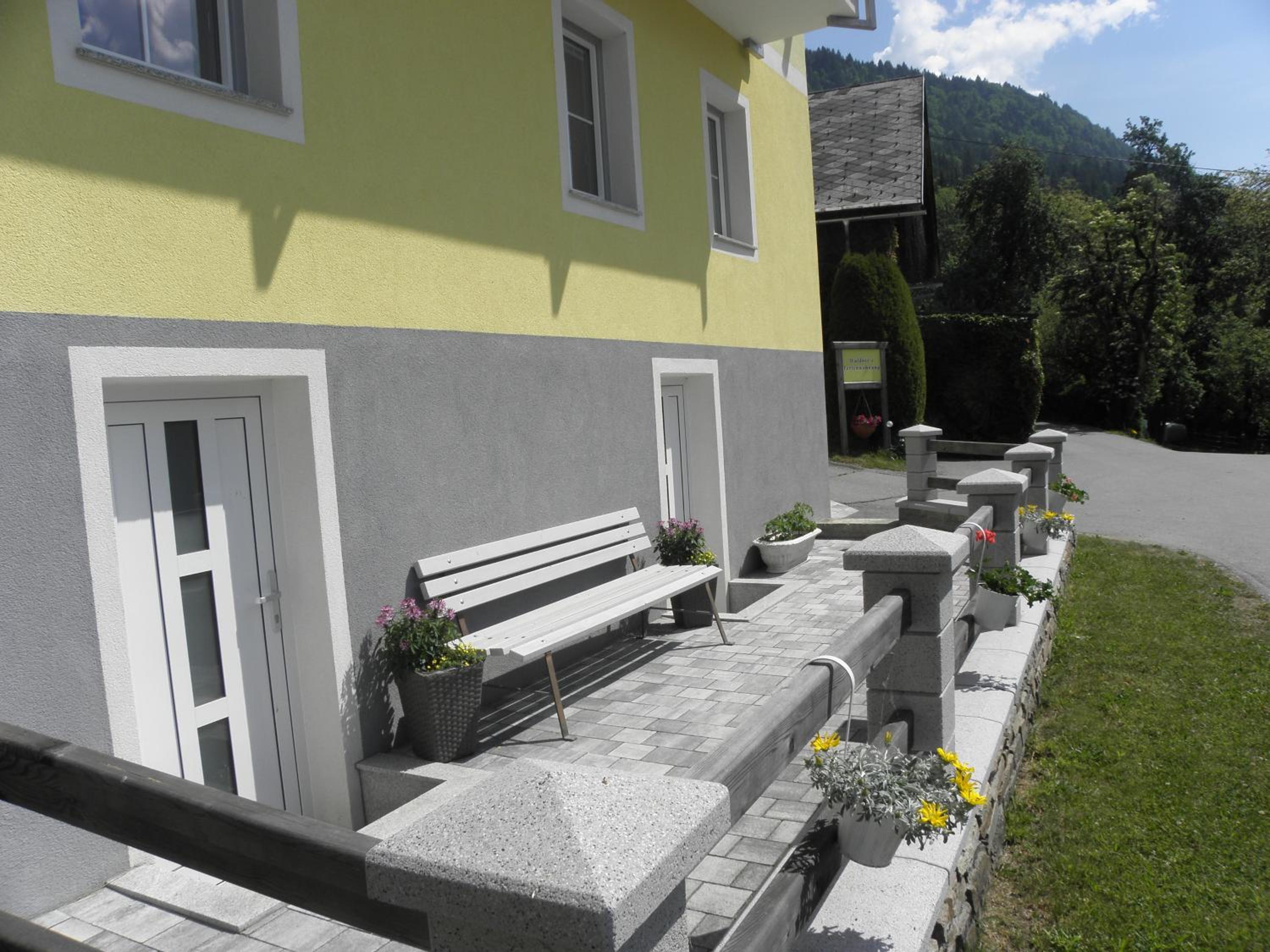 Apartment with Mountain View - Photo 6