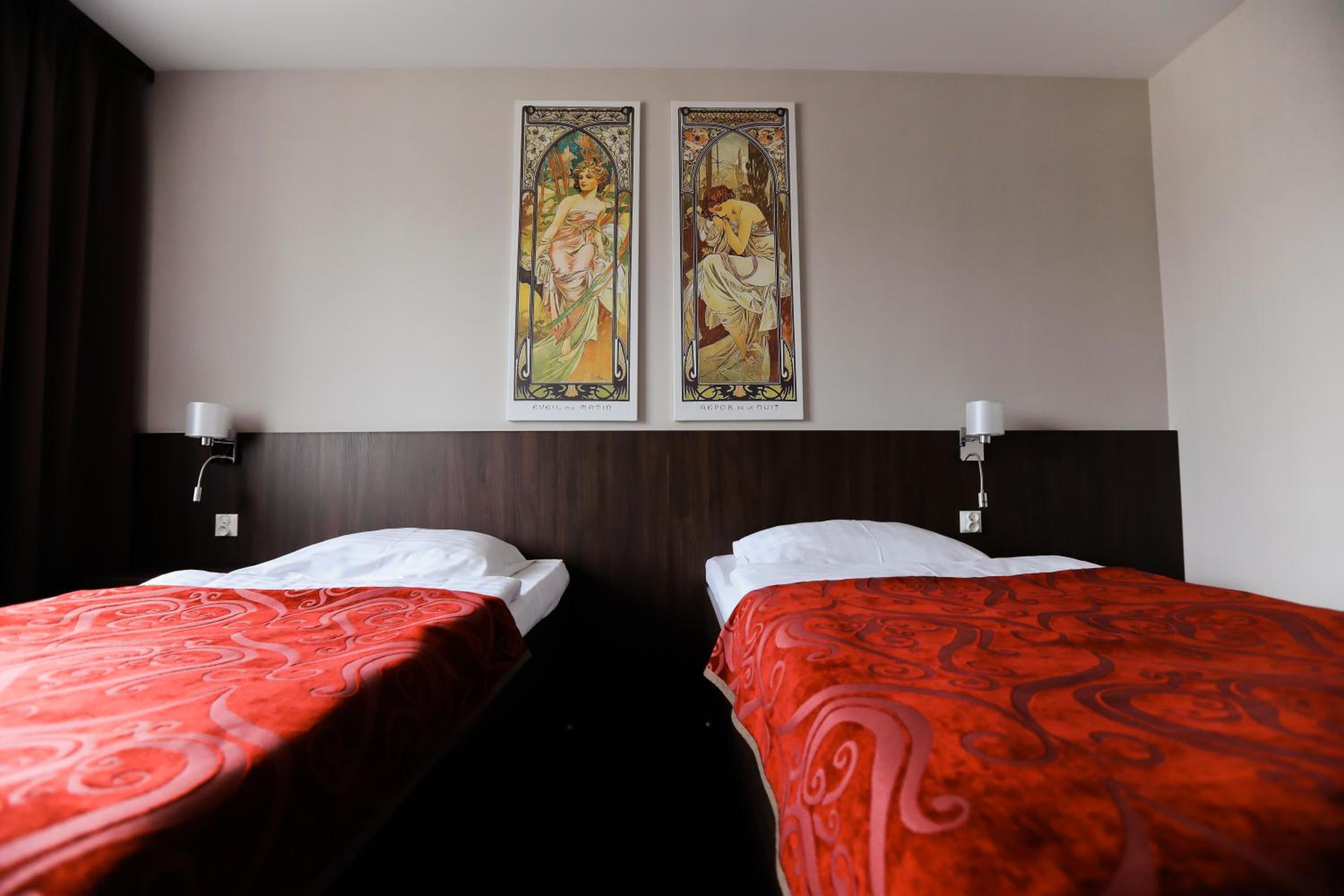 Deluxe Twin Room photo 2