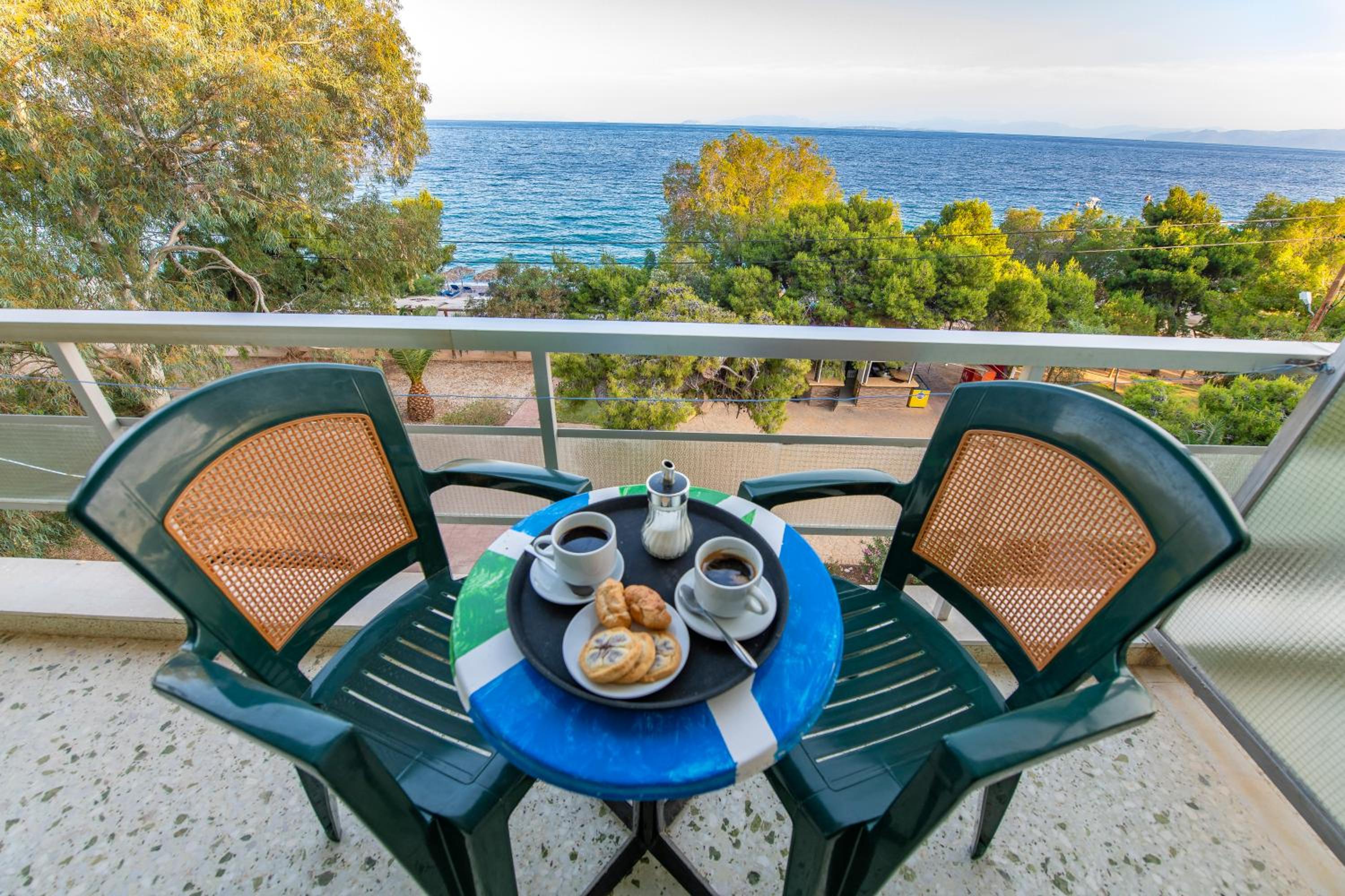 Double or Twin Room with Sea View - Photo 5