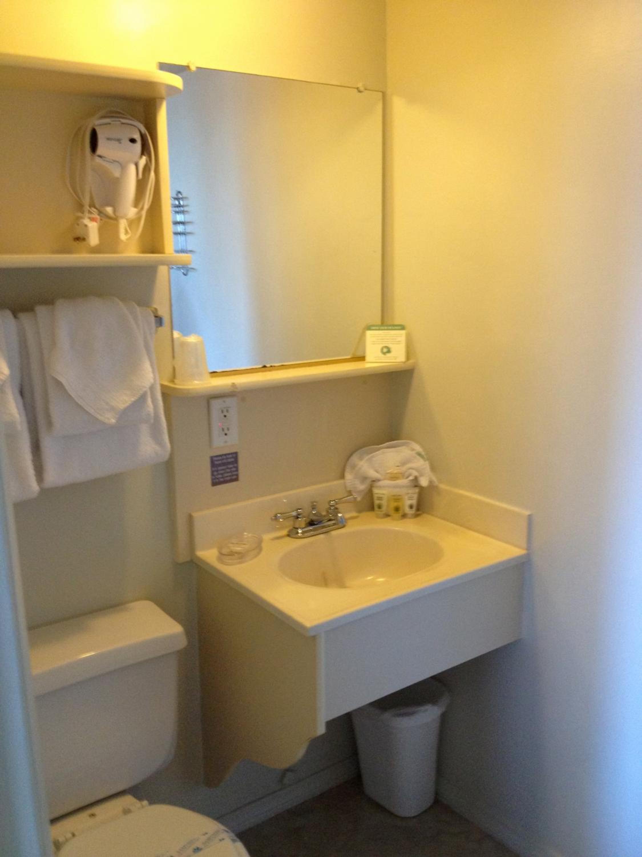 Standard Queen Room - Pet Friendly photo 2
