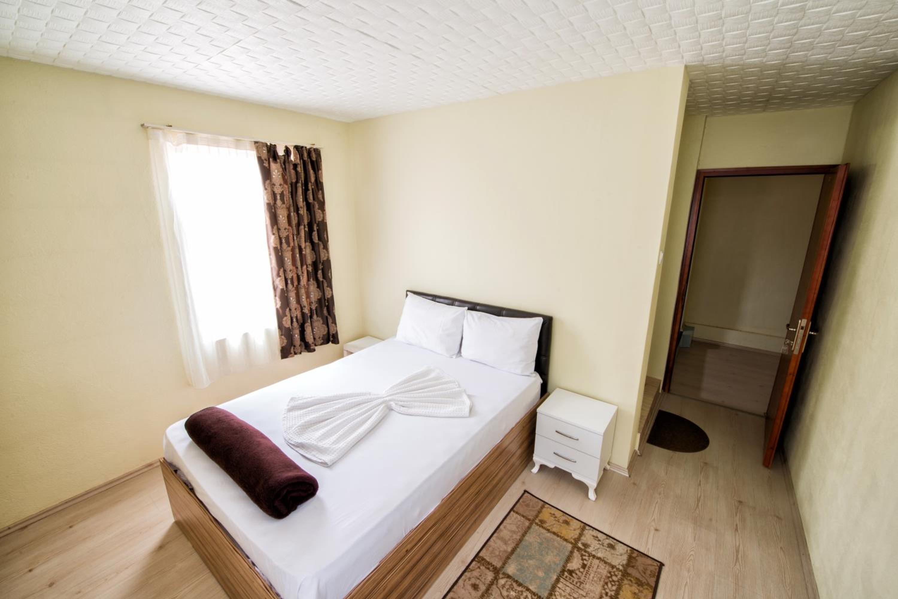 Double Room with Shower and Air Conditioning photo 1