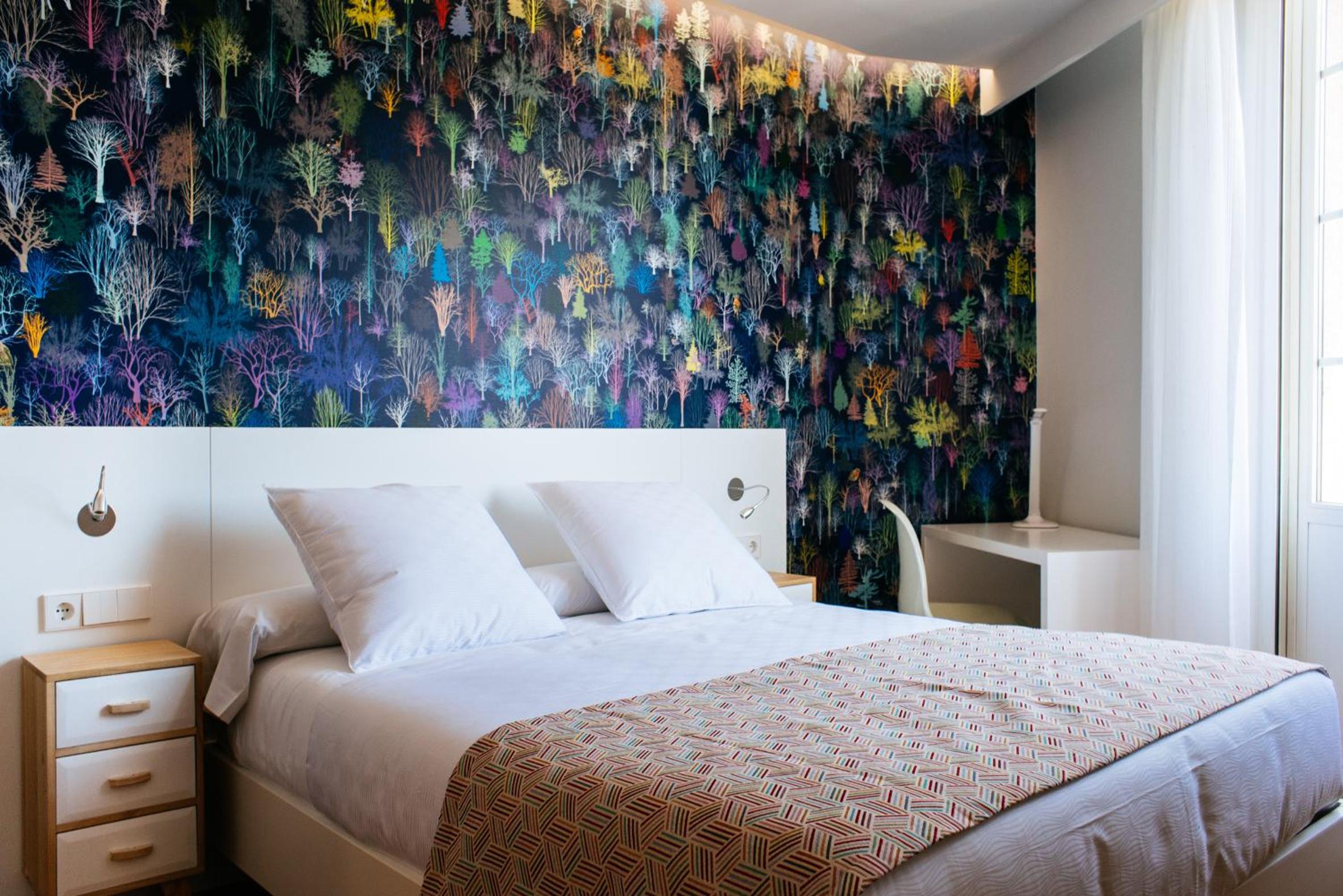 Deluxe Double or Twin Room - Photo 13