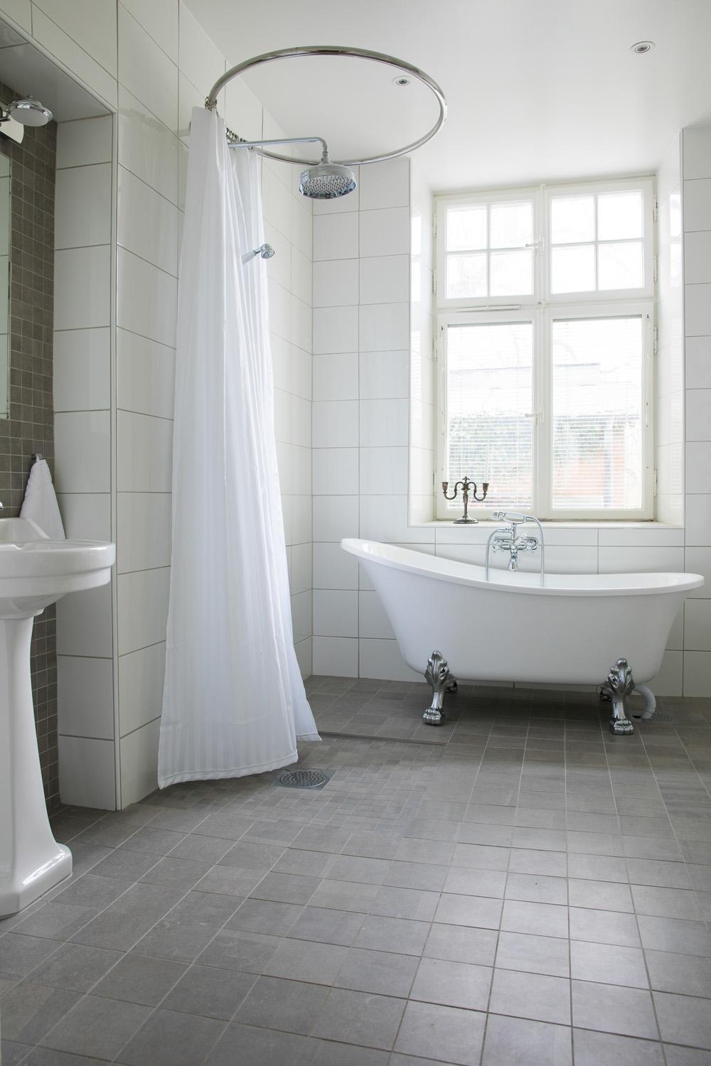 Deluxe Suite - Photo 9