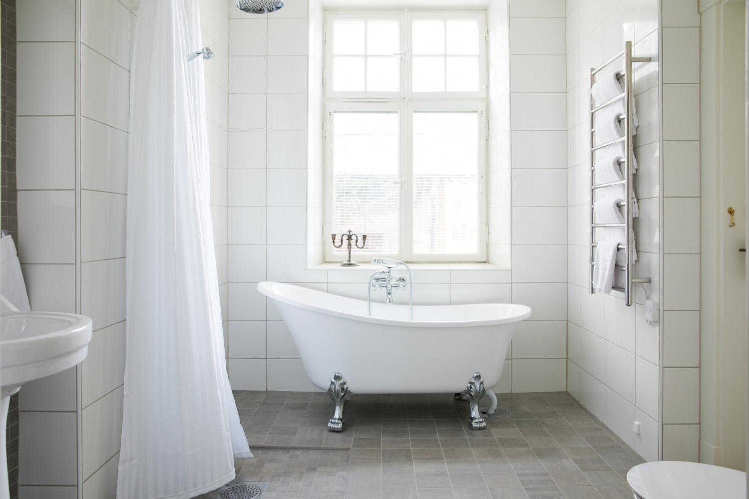 Deluxe Suite - Photo 7