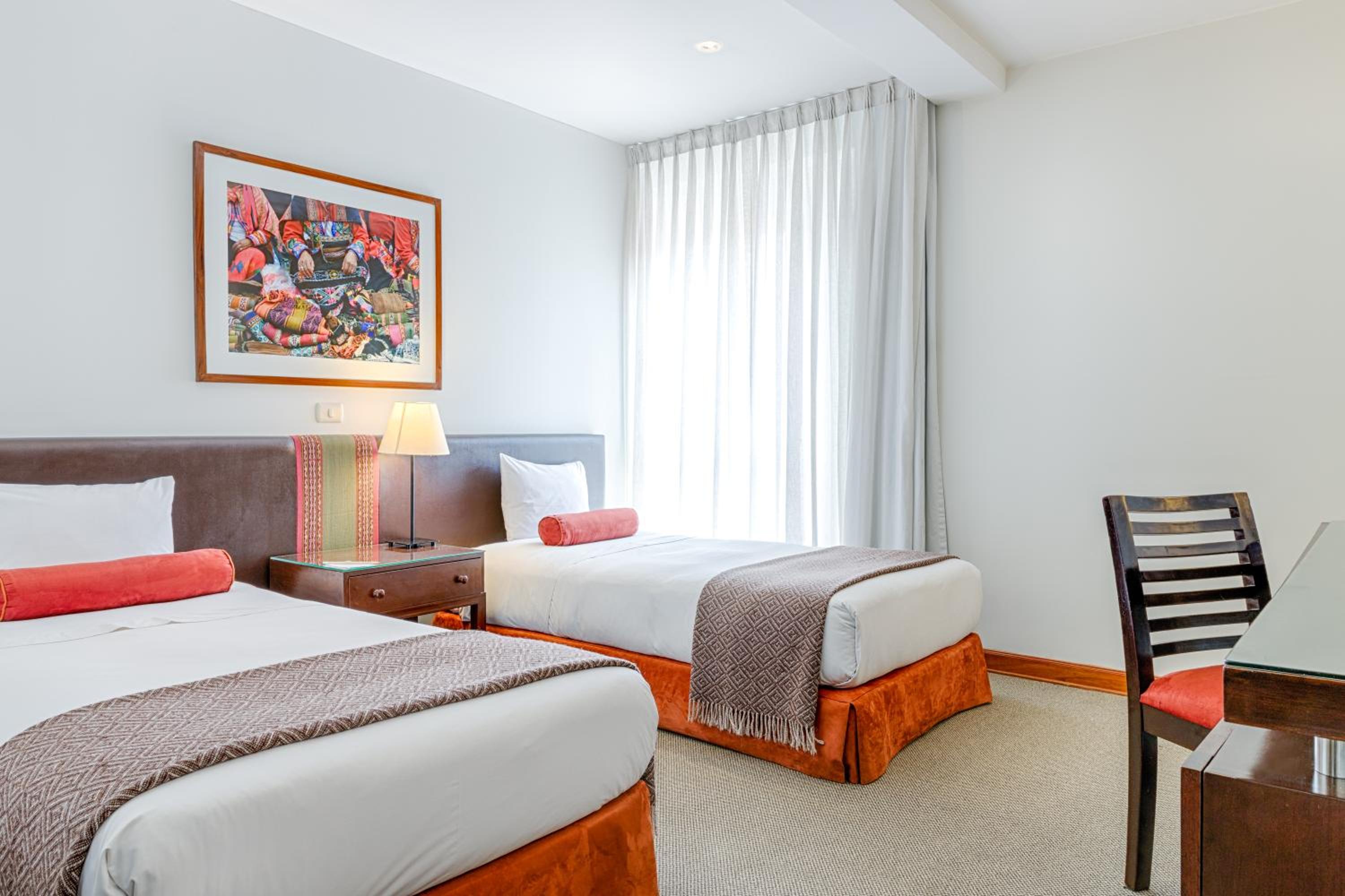 Standard Twin Room - Photo 4