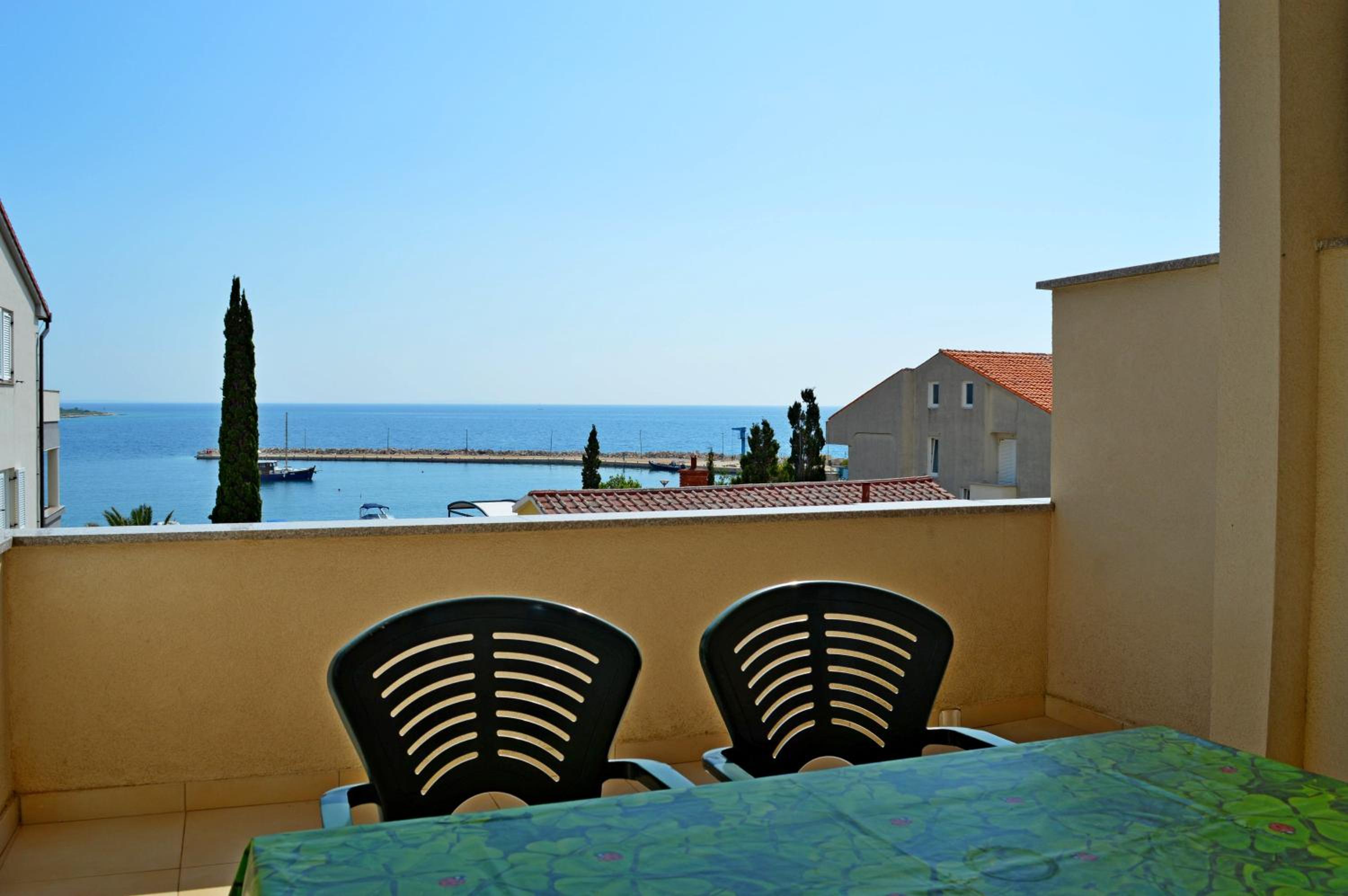 Studio Apartment with Sea View