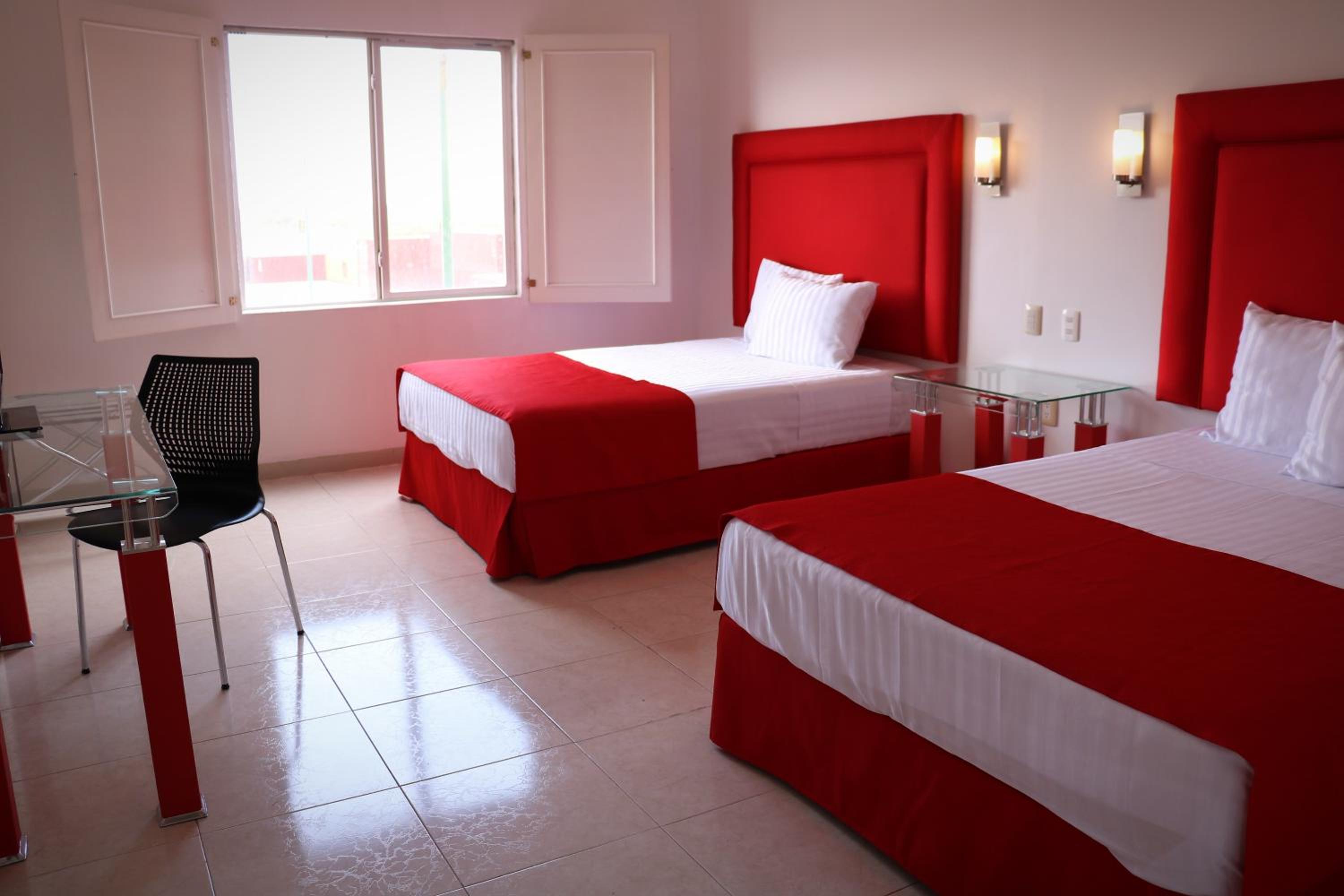 Standard Double Room with Two Double Beds - Photo 5