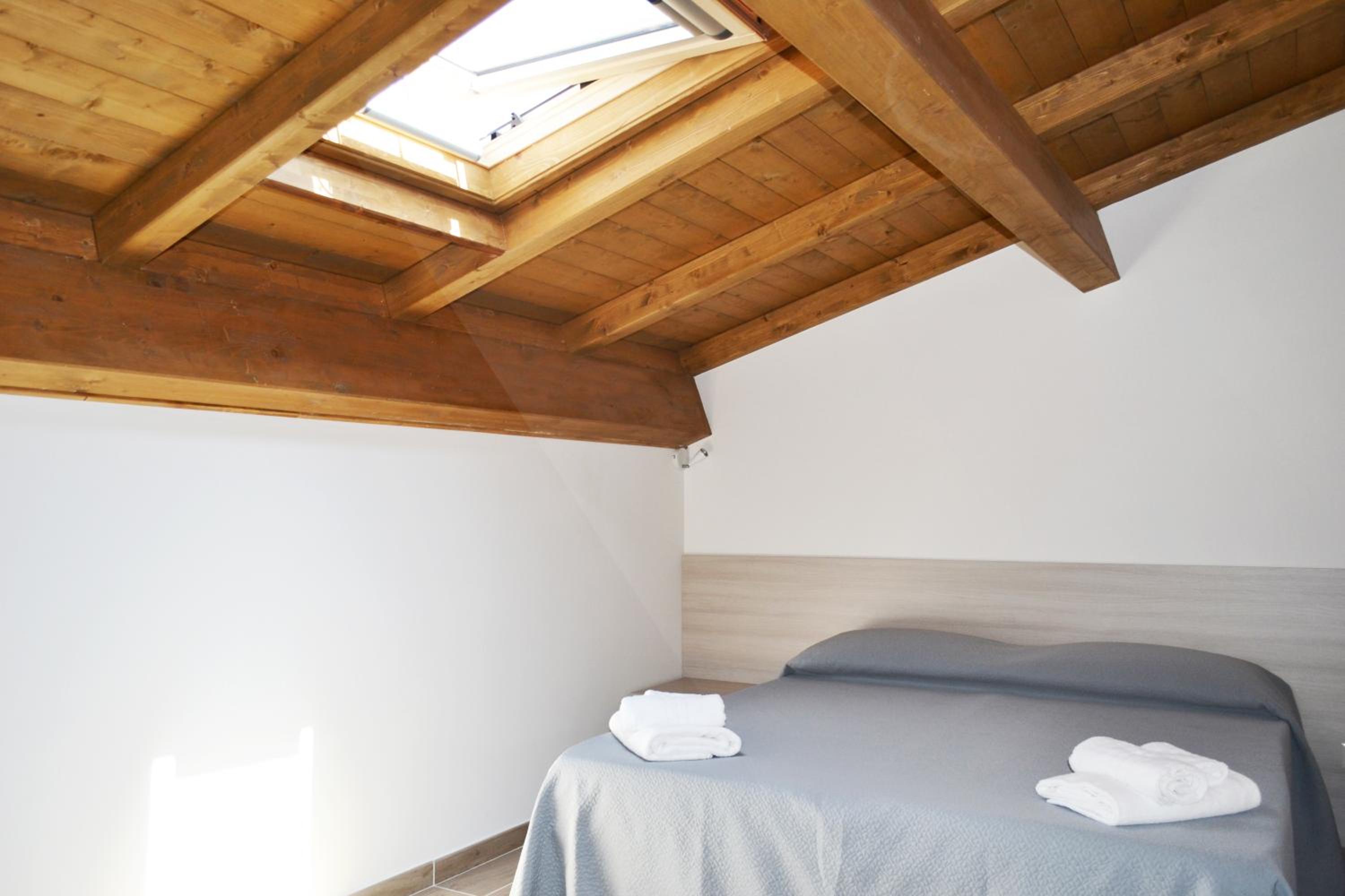 Deluxe Double or Twin Room with City View - Photo 1