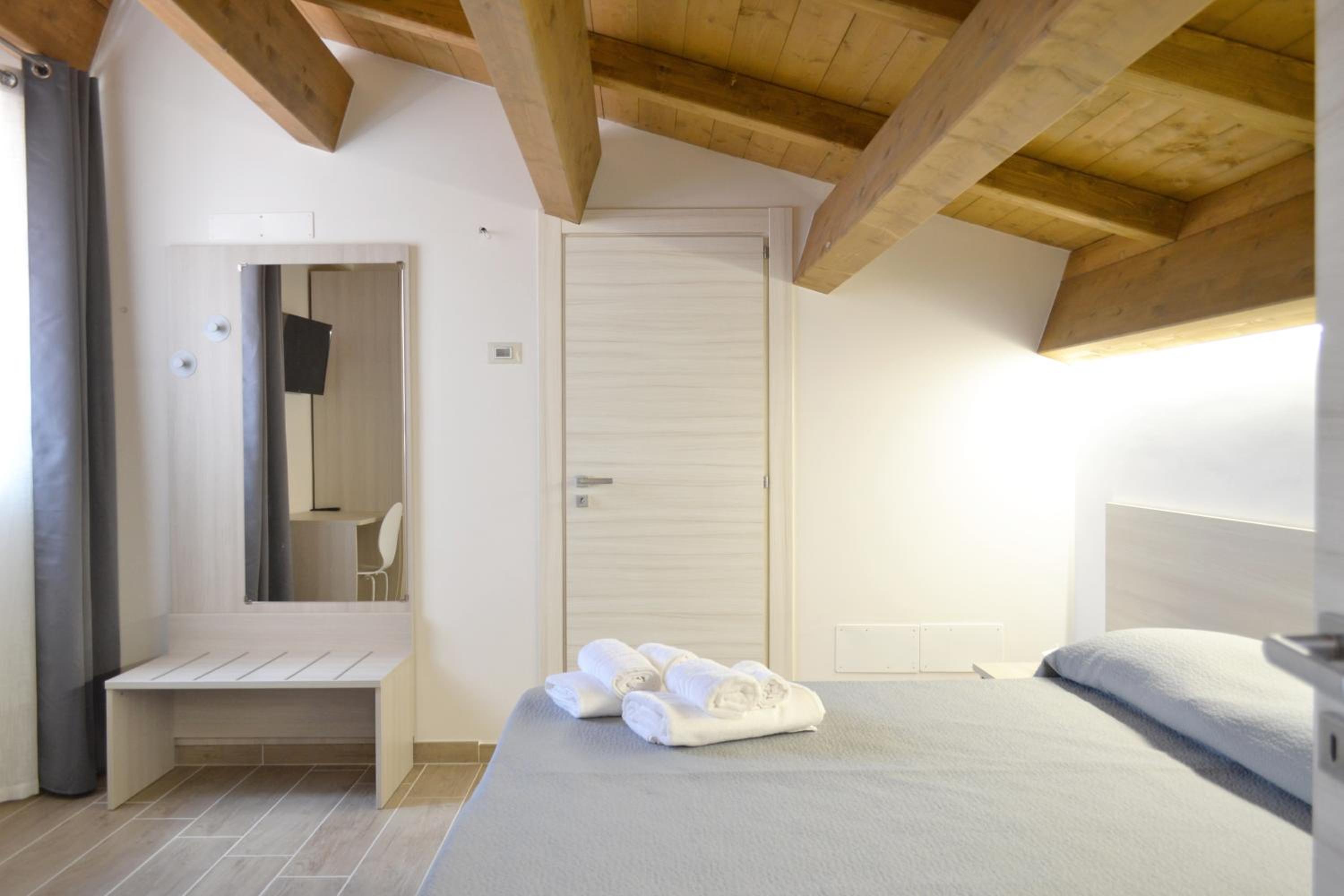 Deluxe Double or Twin Room with Mountain View - Photo 1