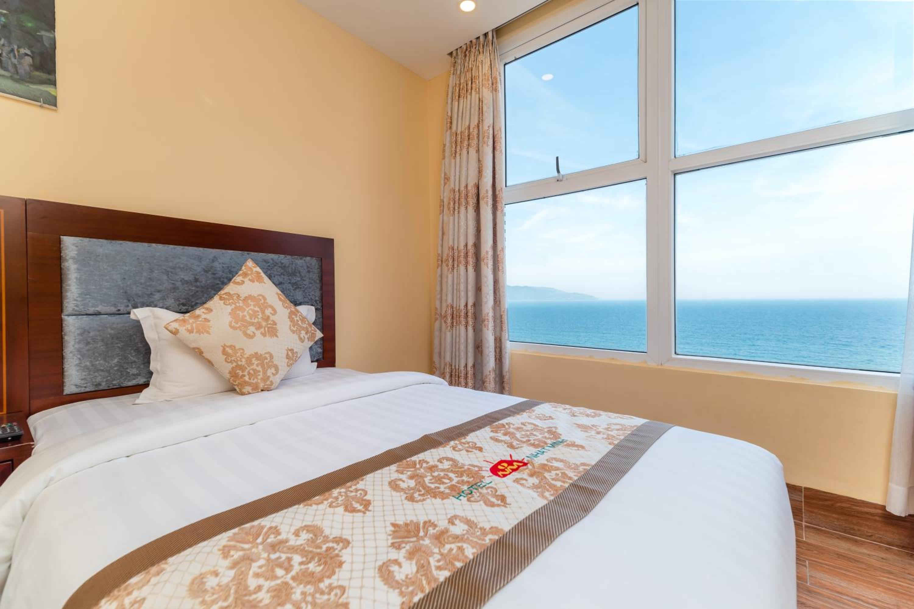 Deluxe Double Room with Sea View photo 3