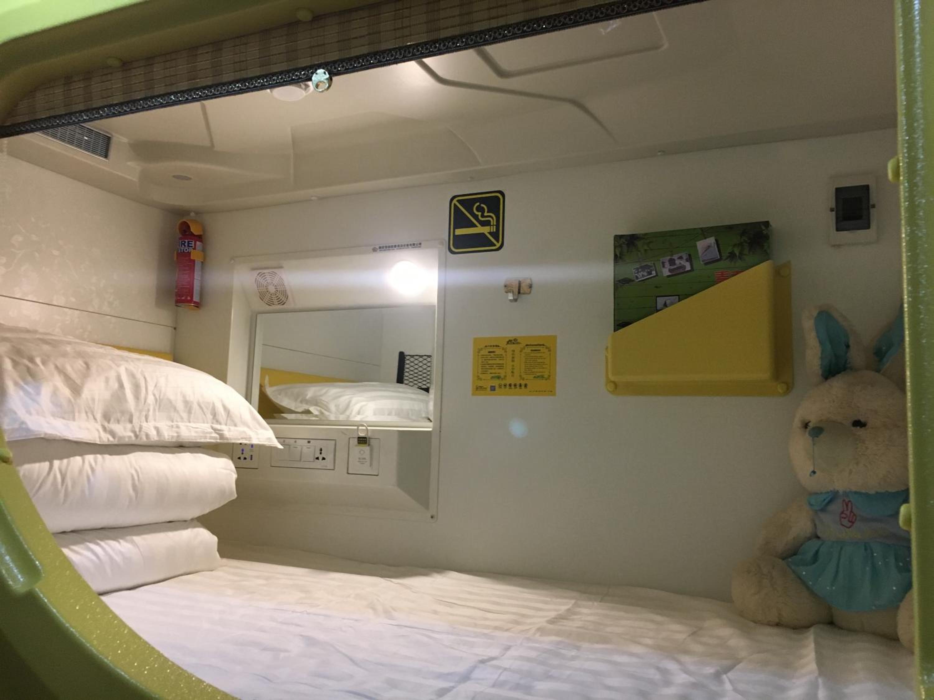 Bed in 4-Bed Female Dormitory Room photo 2