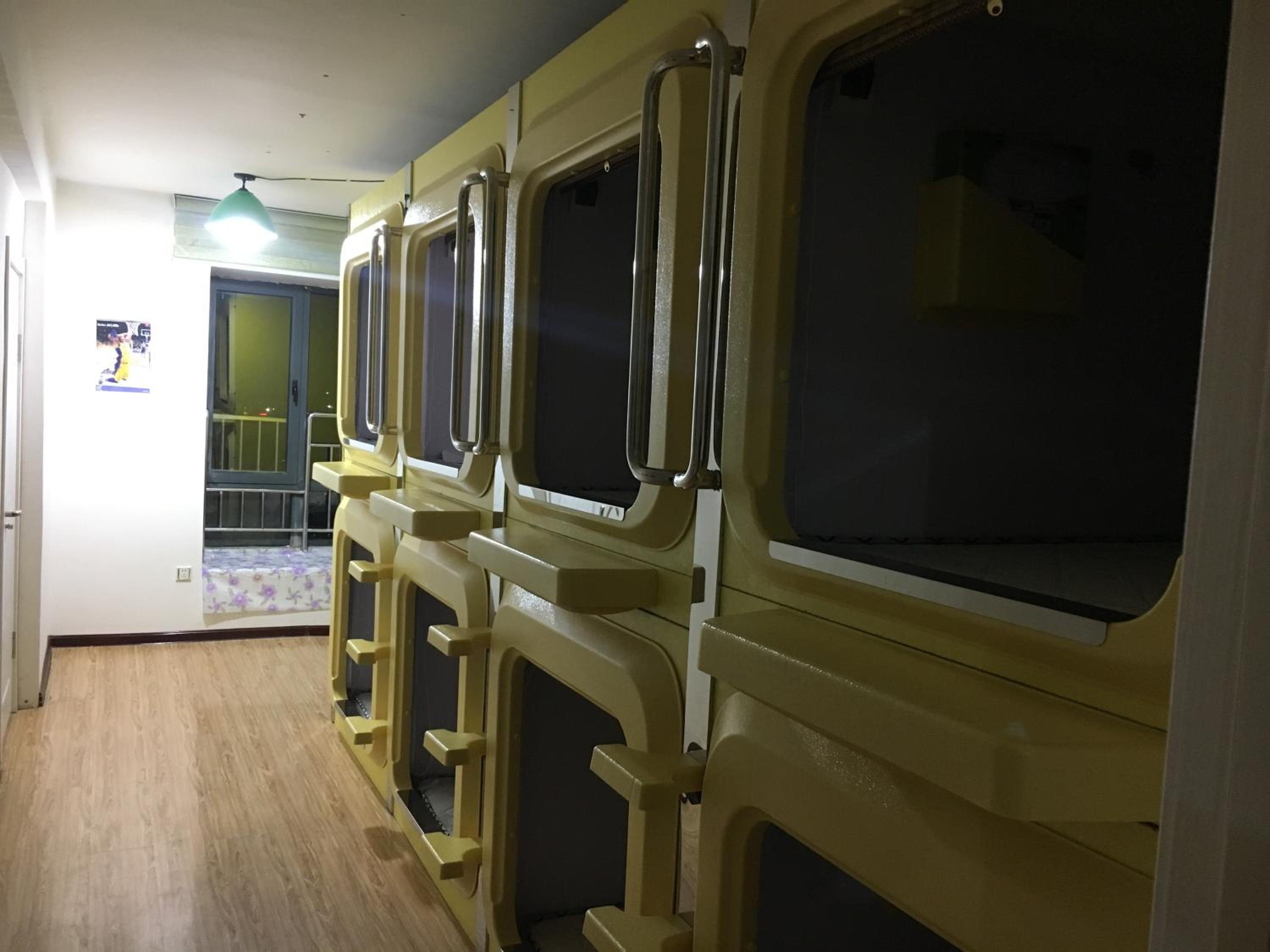 Bed in 8-Bed Male Dormitory Room photo 2