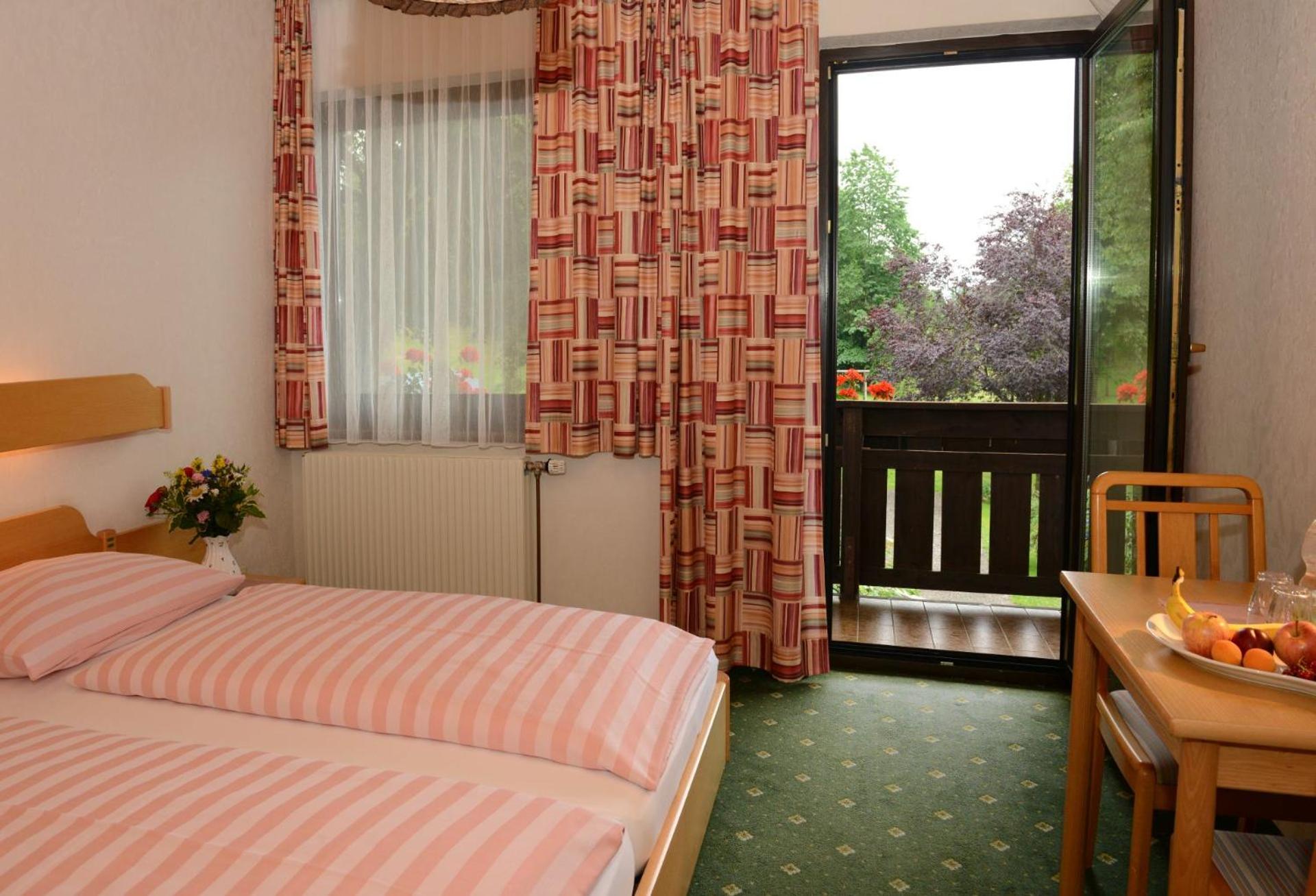 Double Room with Garden View photo 3