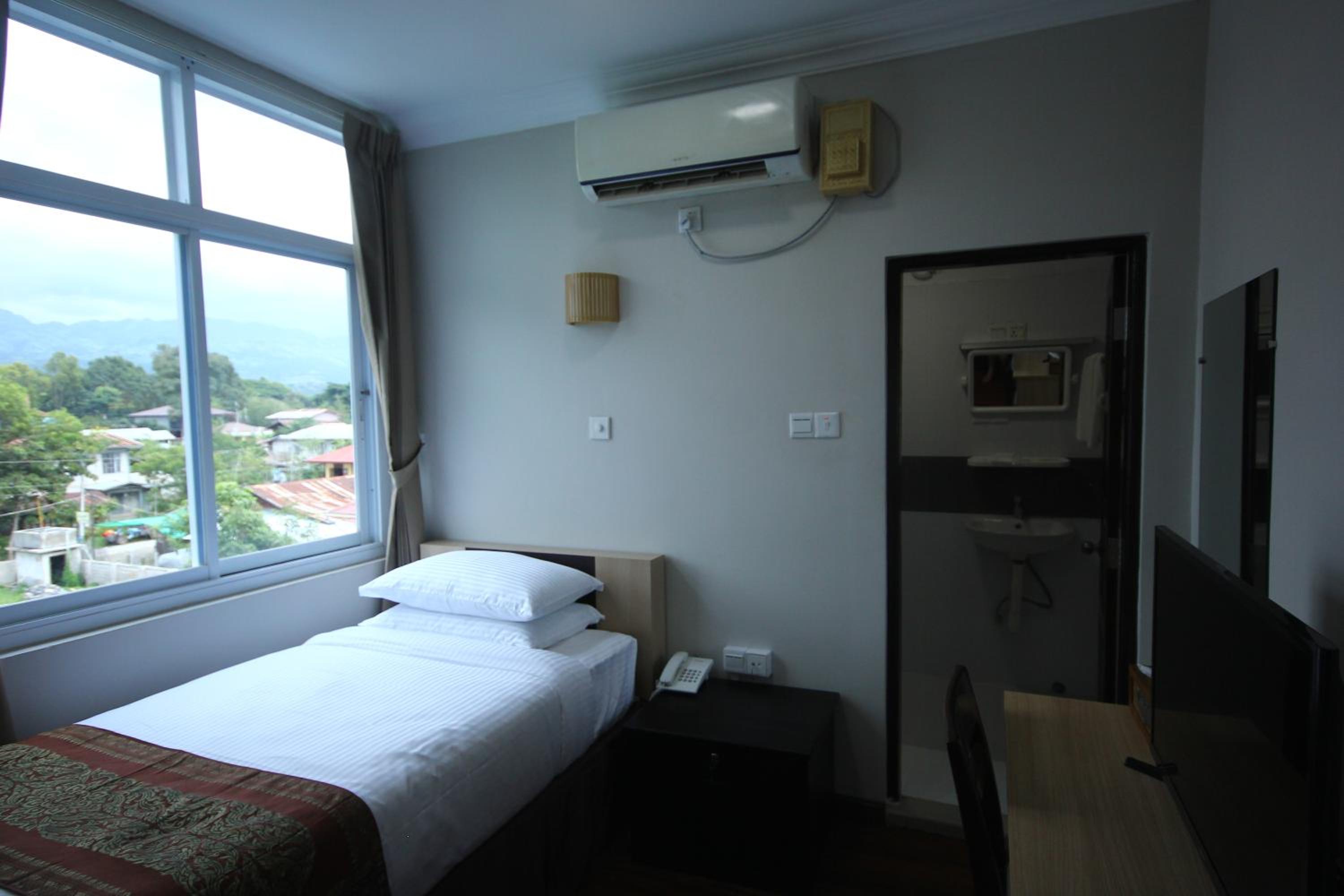 Standard Single Room photo 3