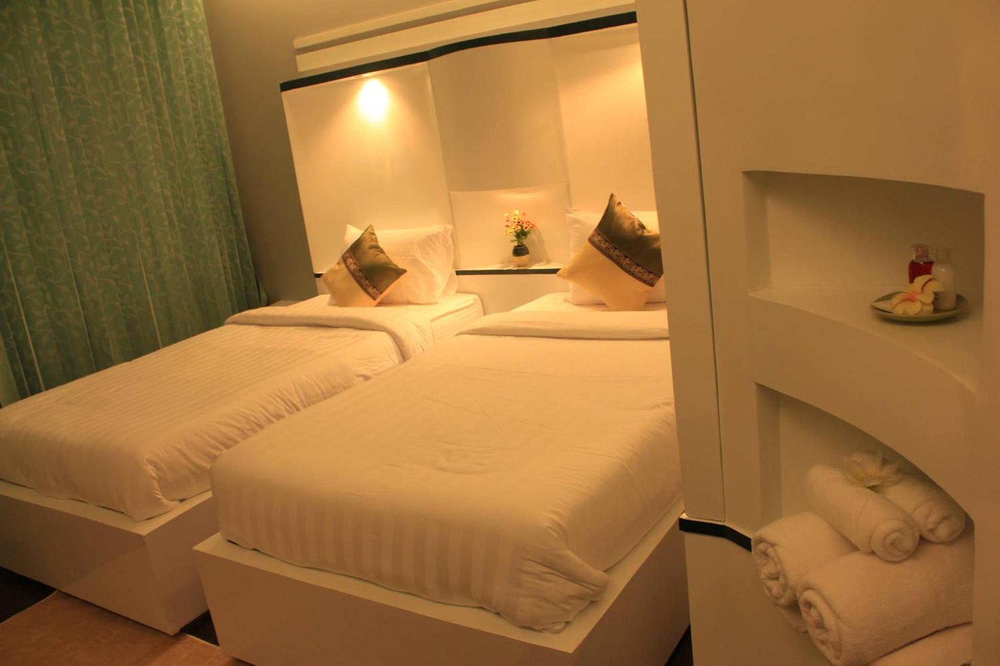Deluxe Double or Twin Room - Photo 17