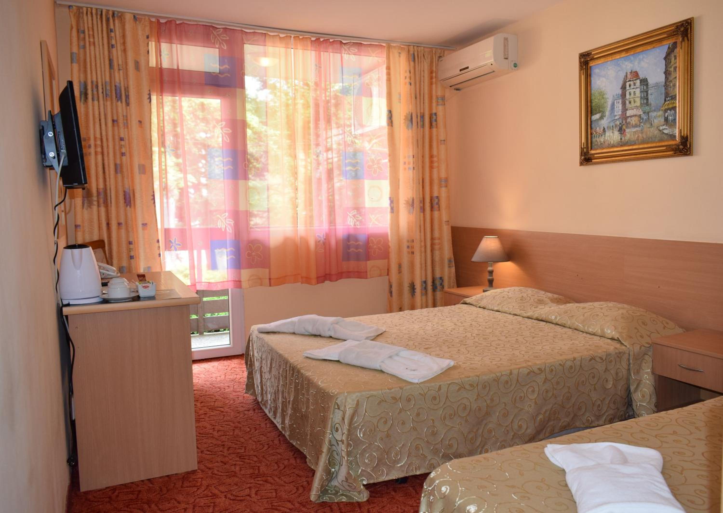 Triple Room with Balcony photo 1