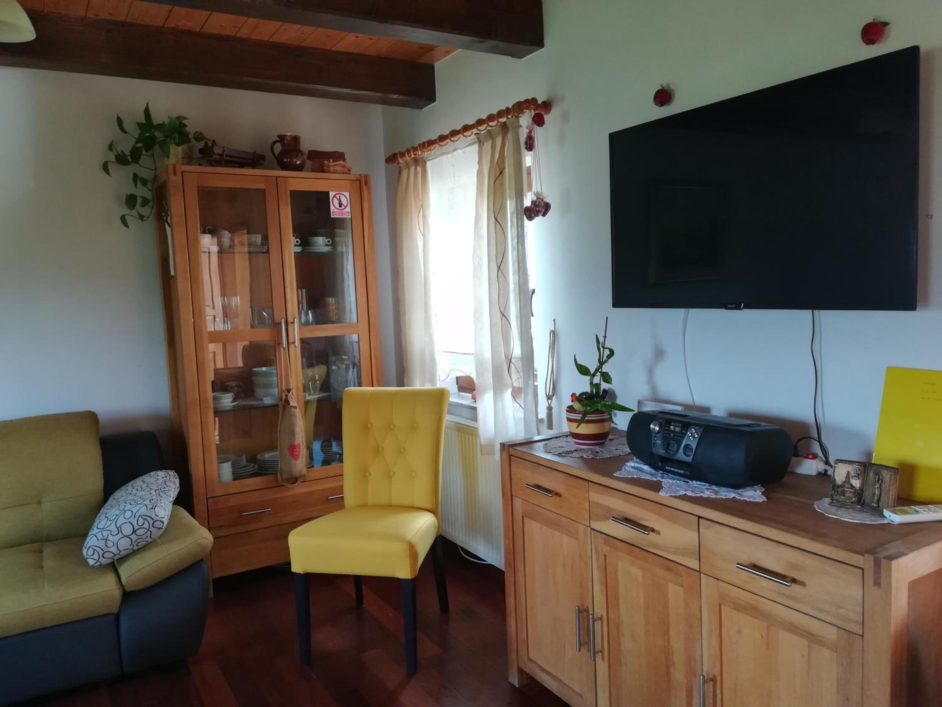 Two-Bedroom House - Photo 22
