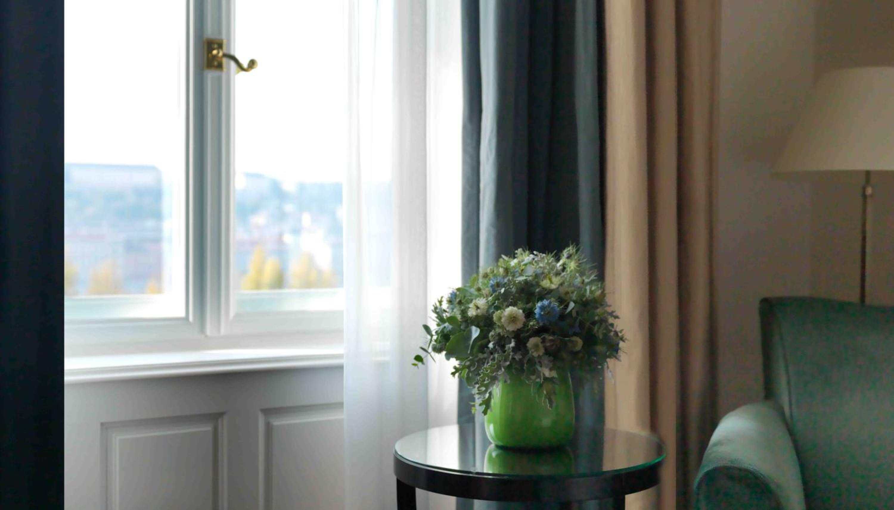 Danube River View King Room - Photo 5
