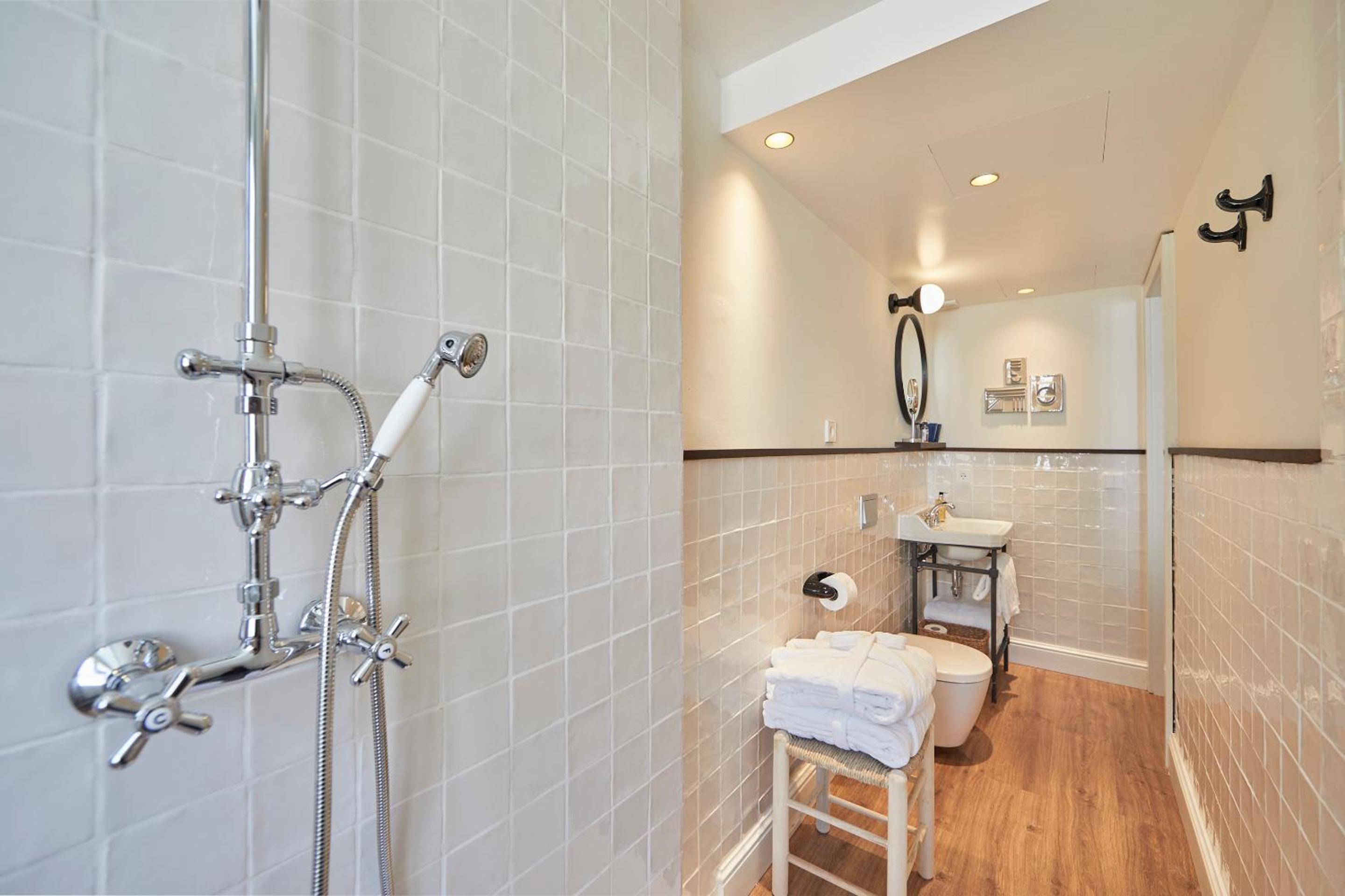Superior Double Room - Photo 8
