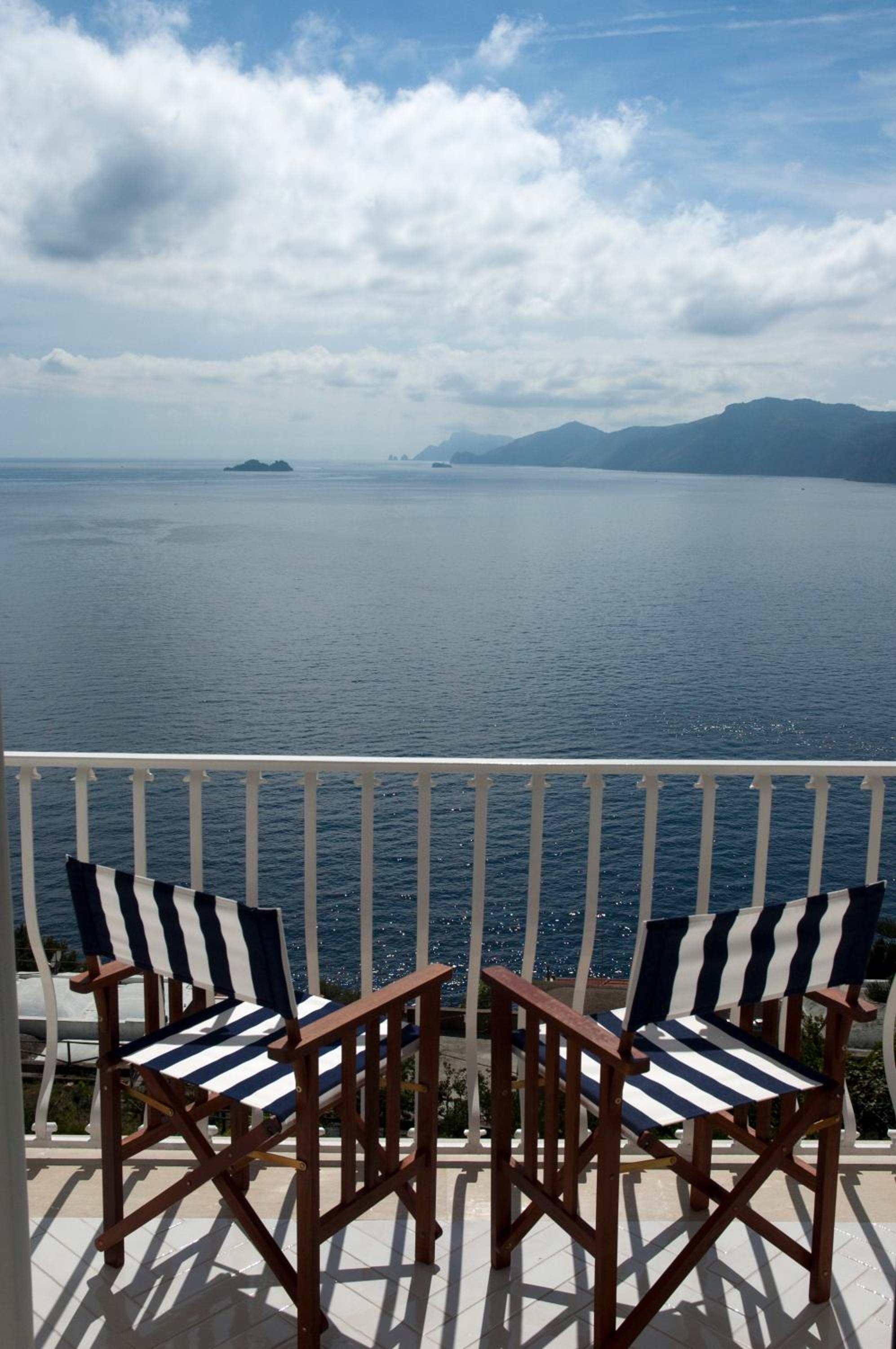 Mediterranean Triple Room with Balcony and Sea View - Photo 3
