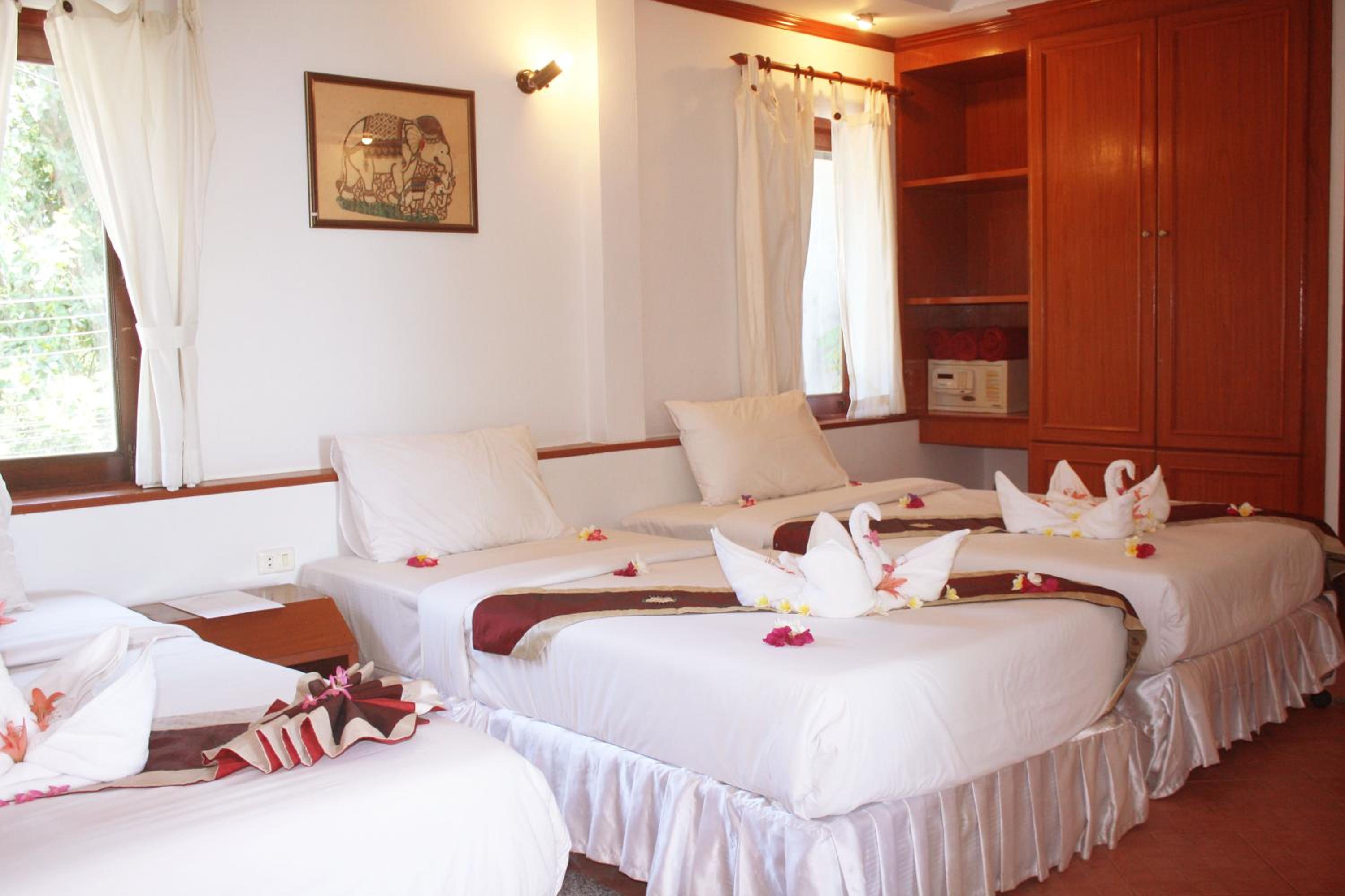 Triple Room with Balcony - Photo 3