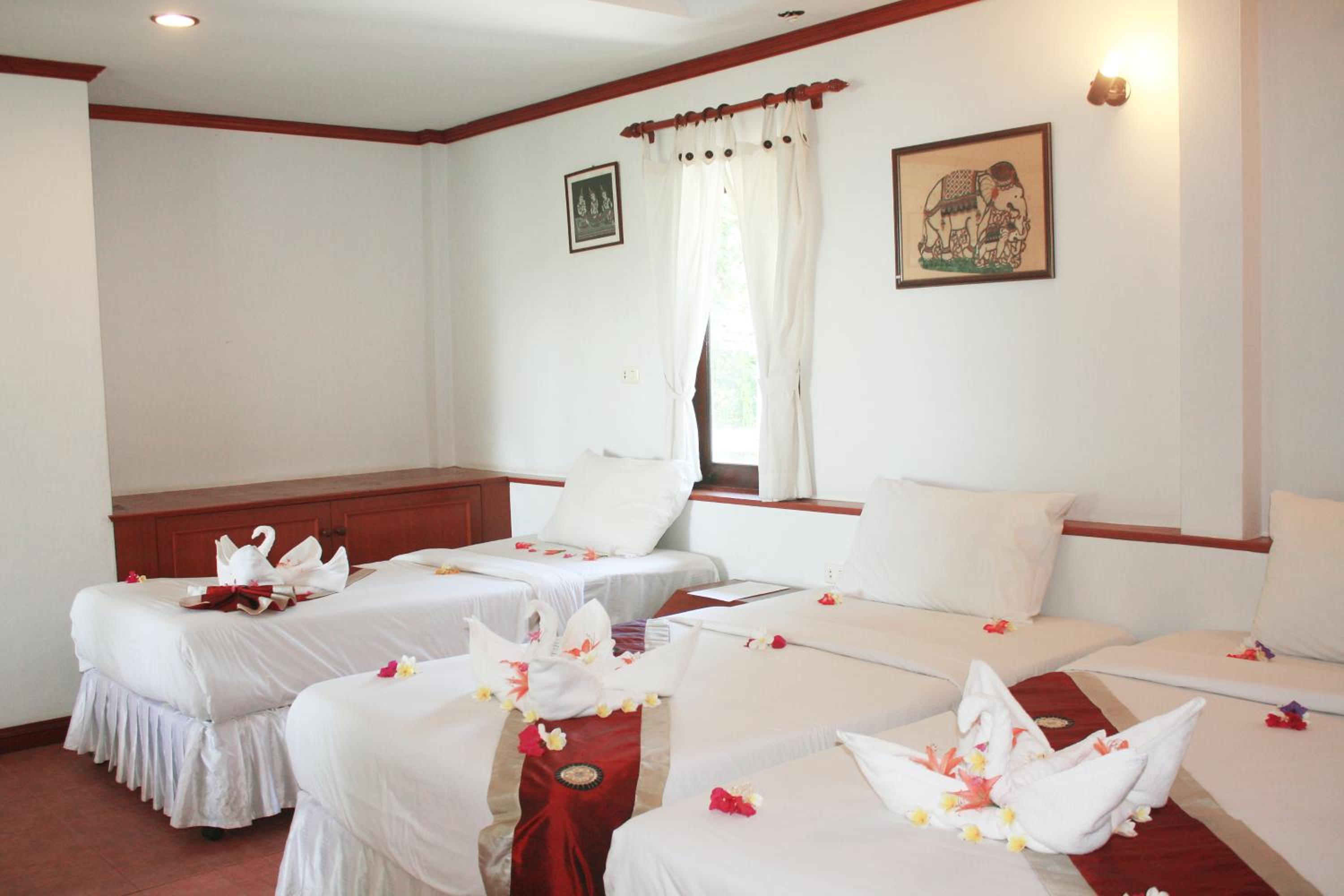 Triple Room with Balcony - Photo 2