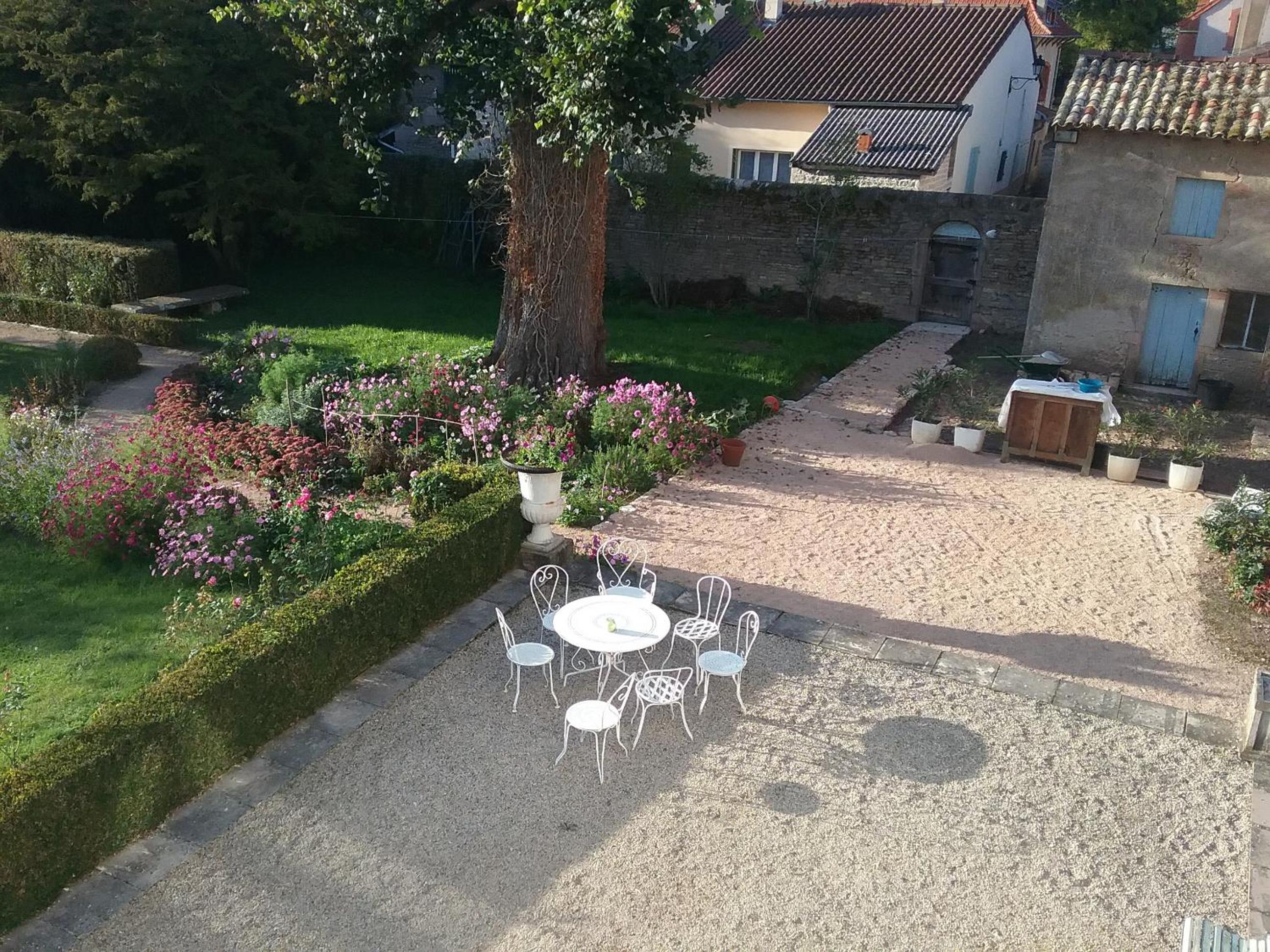 Family Room with Garden View - Rose - Photo 3