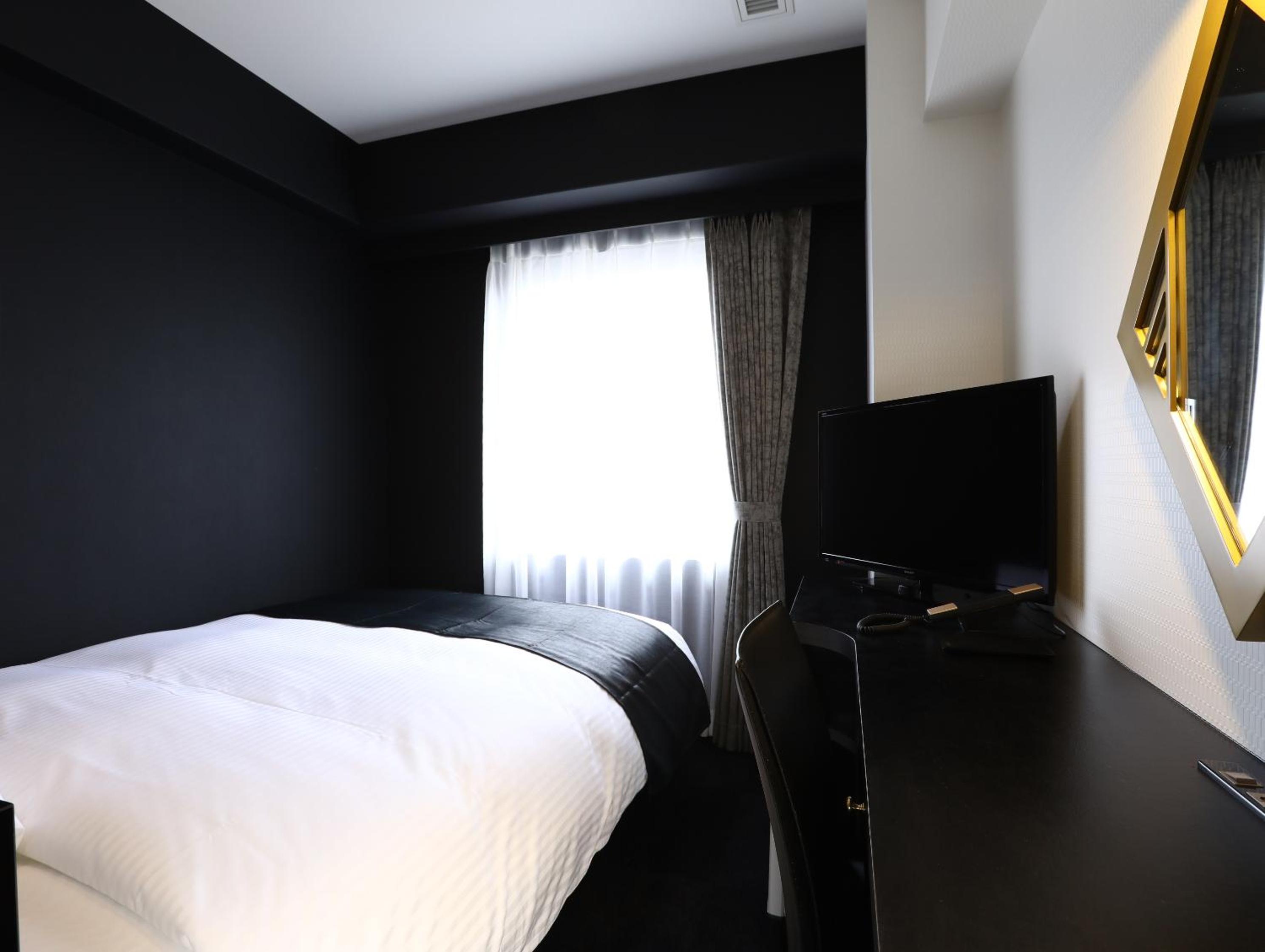 Double Room - Non-Smoking  photo 1