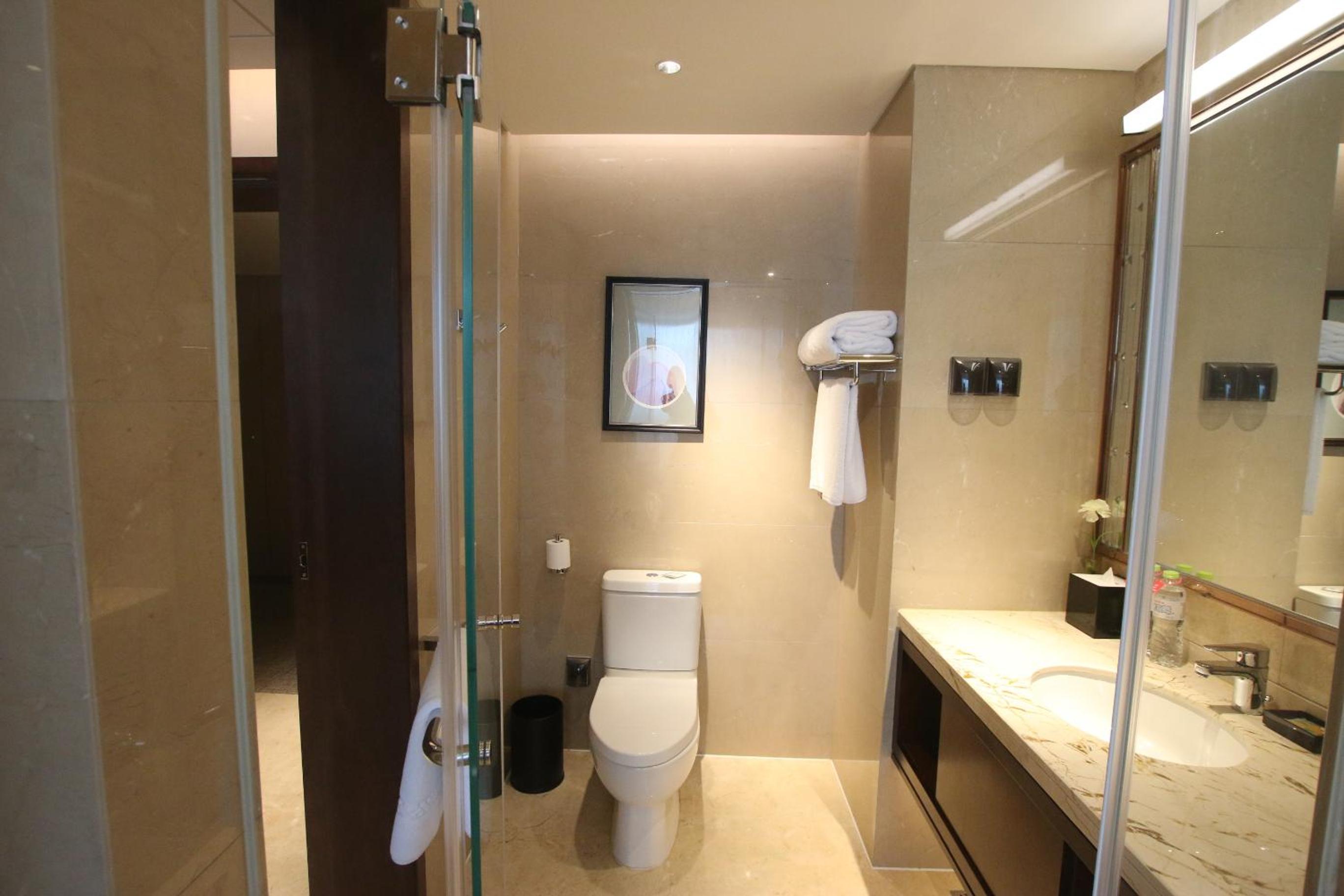 Deluxe Queen Room photo 2