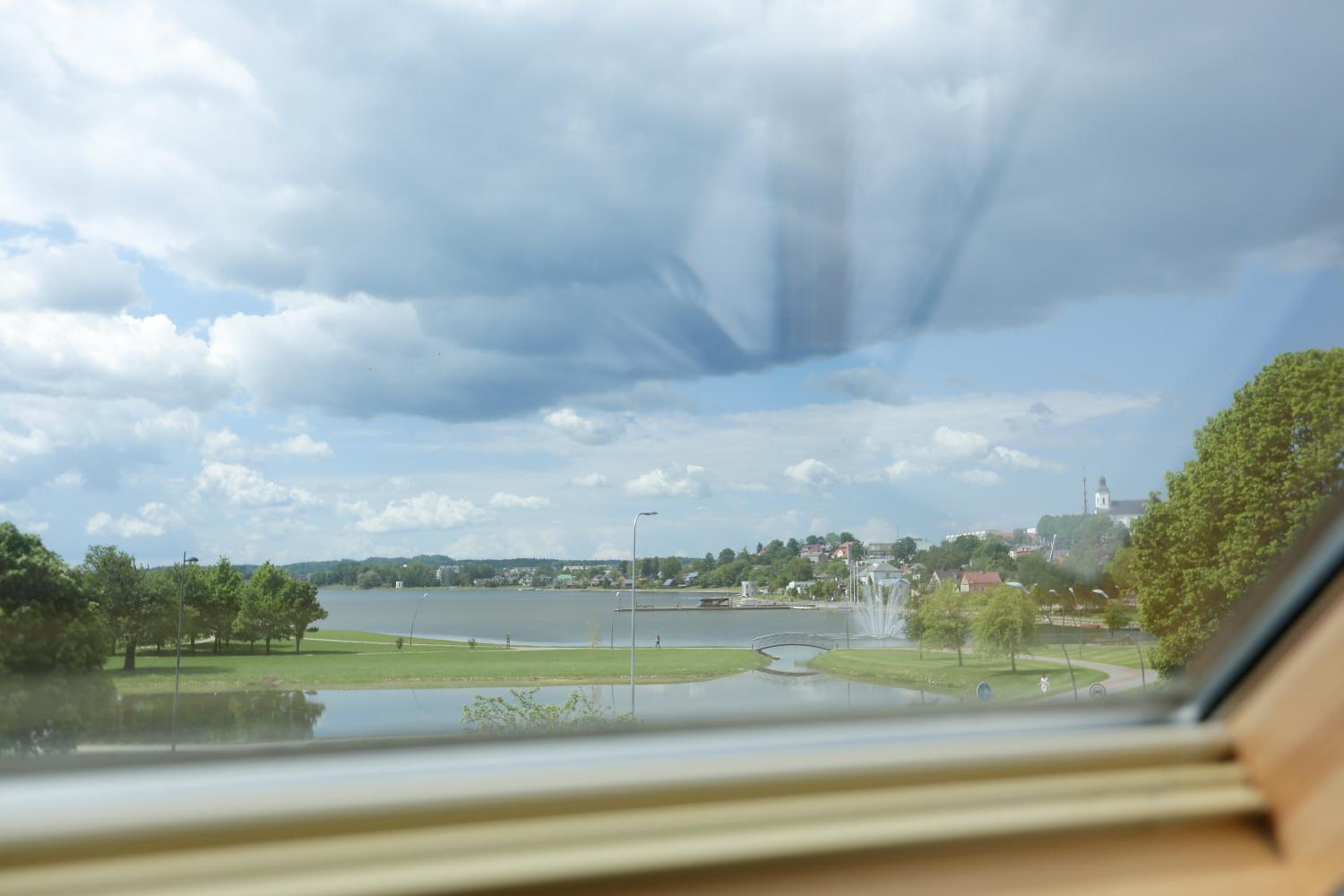 Family Room with Lake View - Photo 11