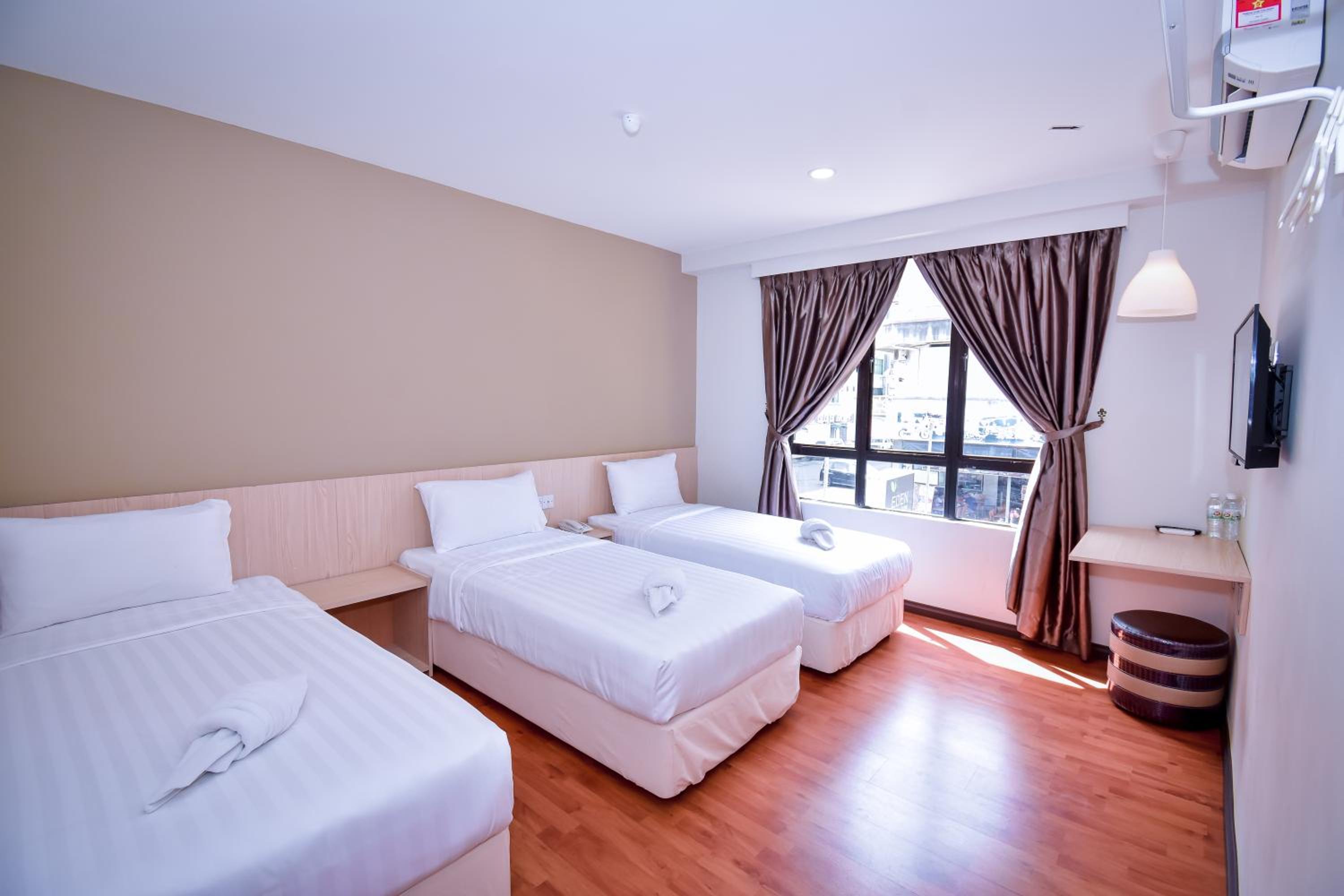 Family Room - Photo 1