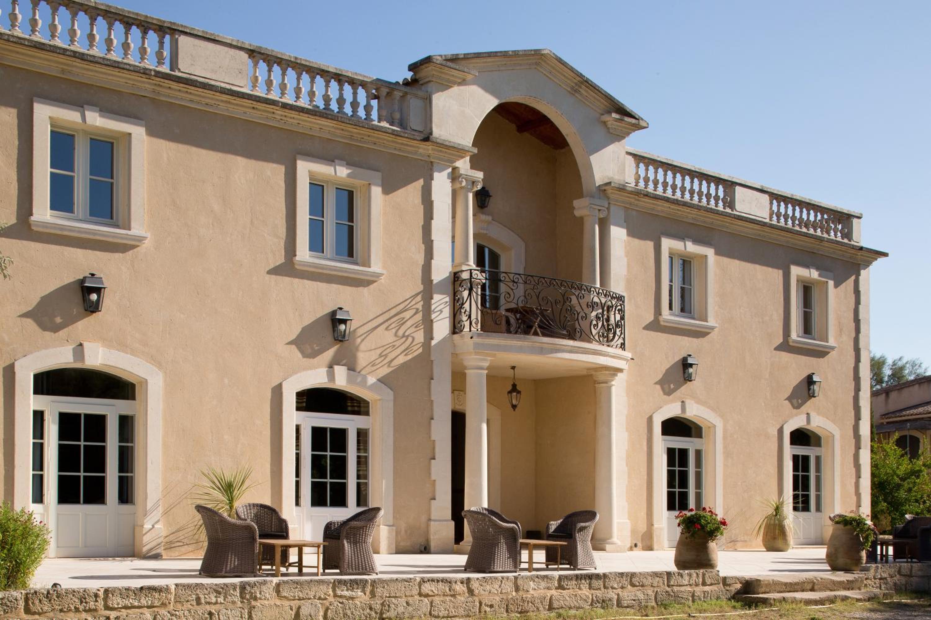 Villa - Photo 2