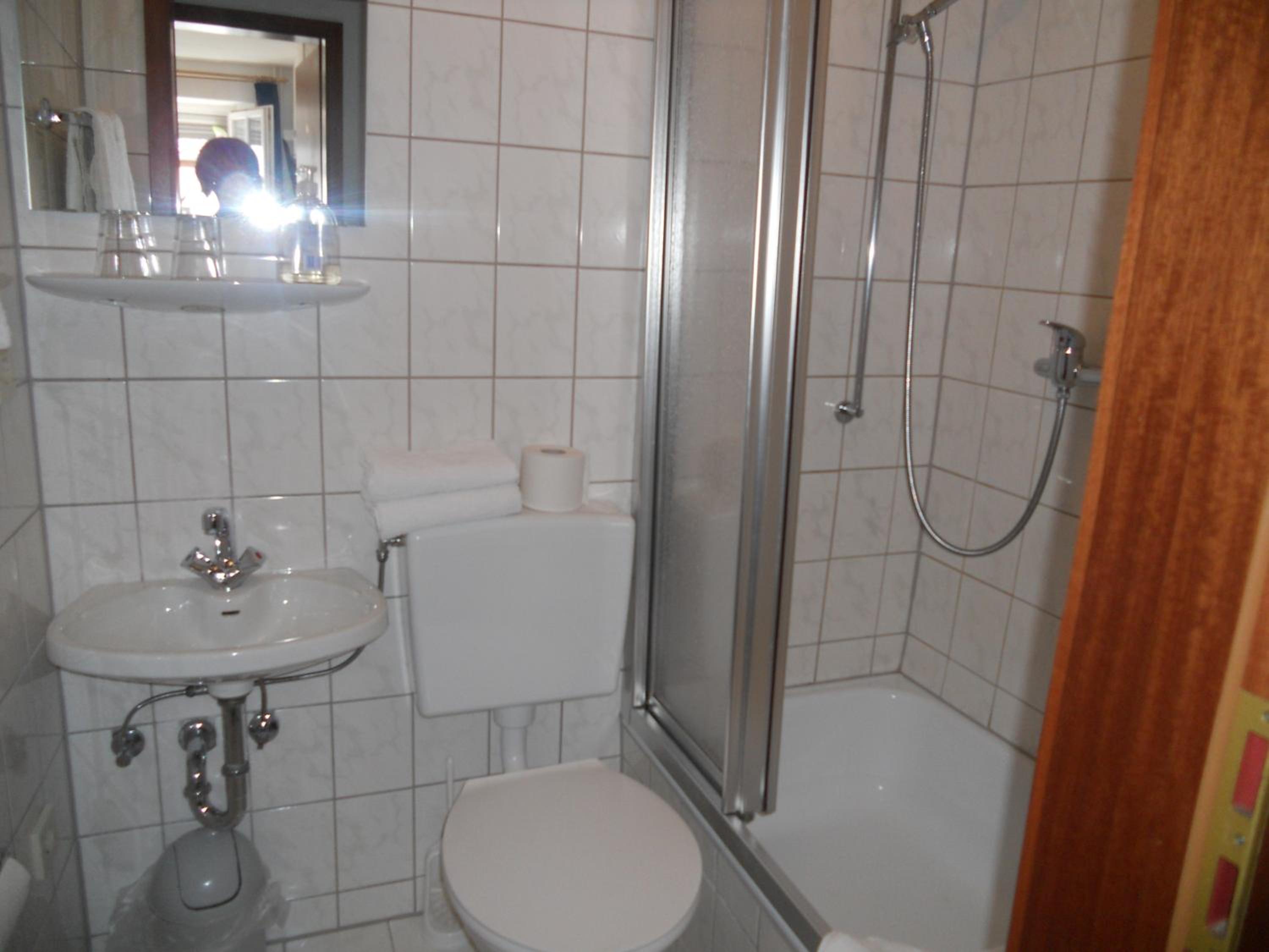 Single Room photo 2