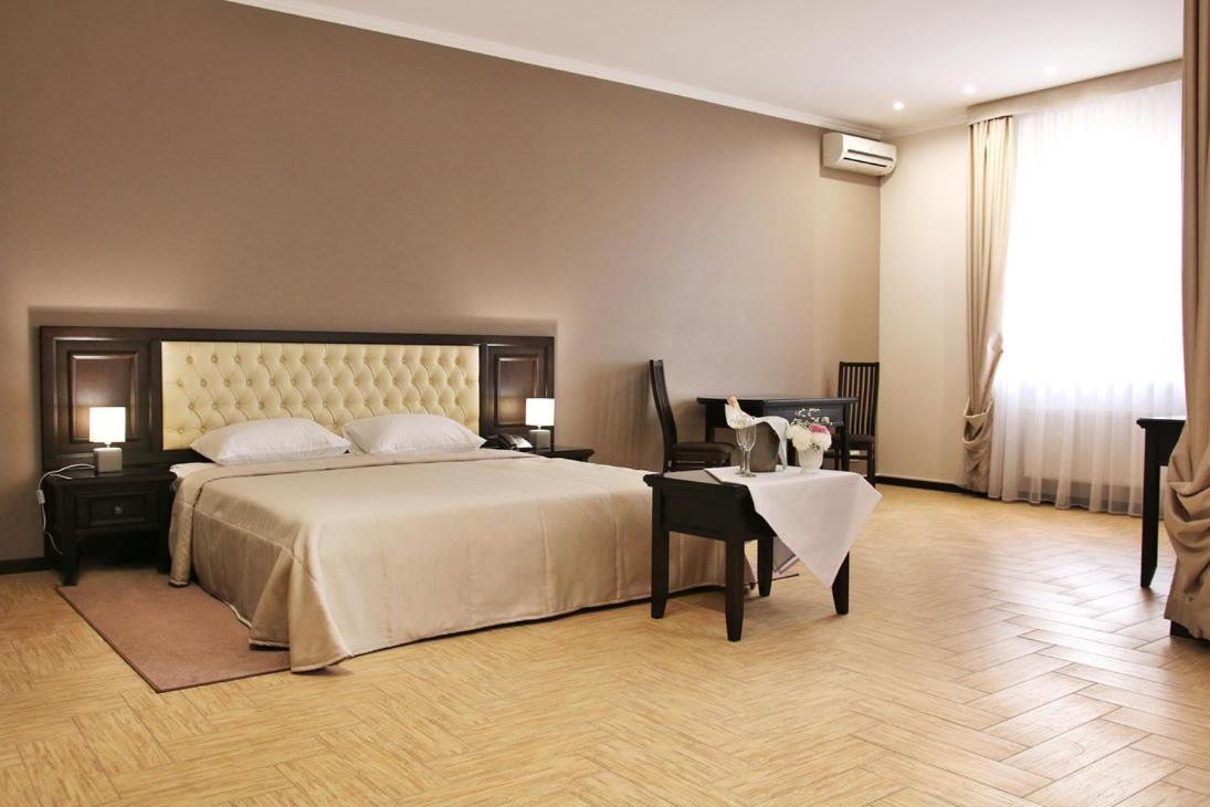 Suite photo 1