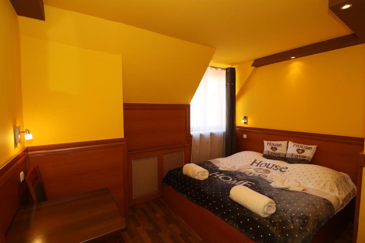 Double or Twin Room photo 1